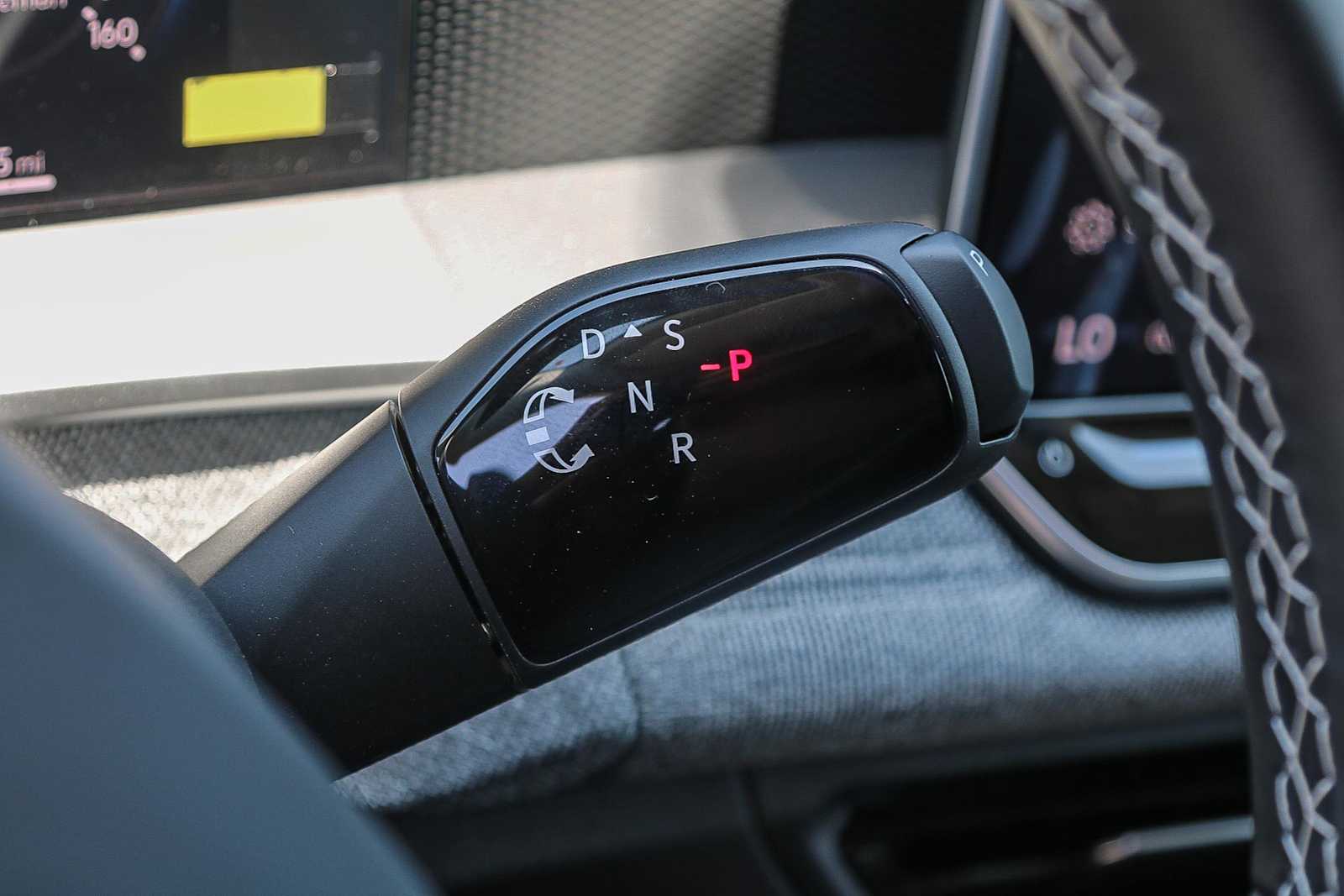 Thumbnail: 2025 Volkswagen Tiguan - 21