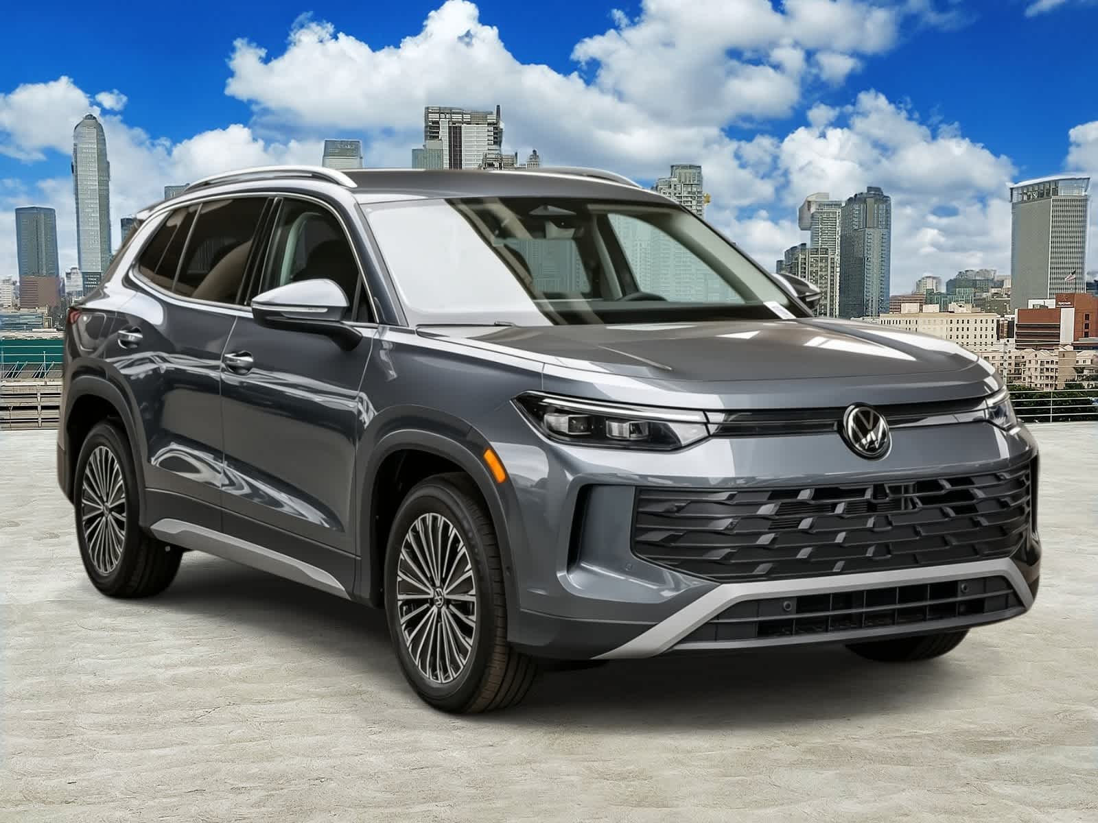 Thumbnail: 2026 Volkswagen Tiguan - 3