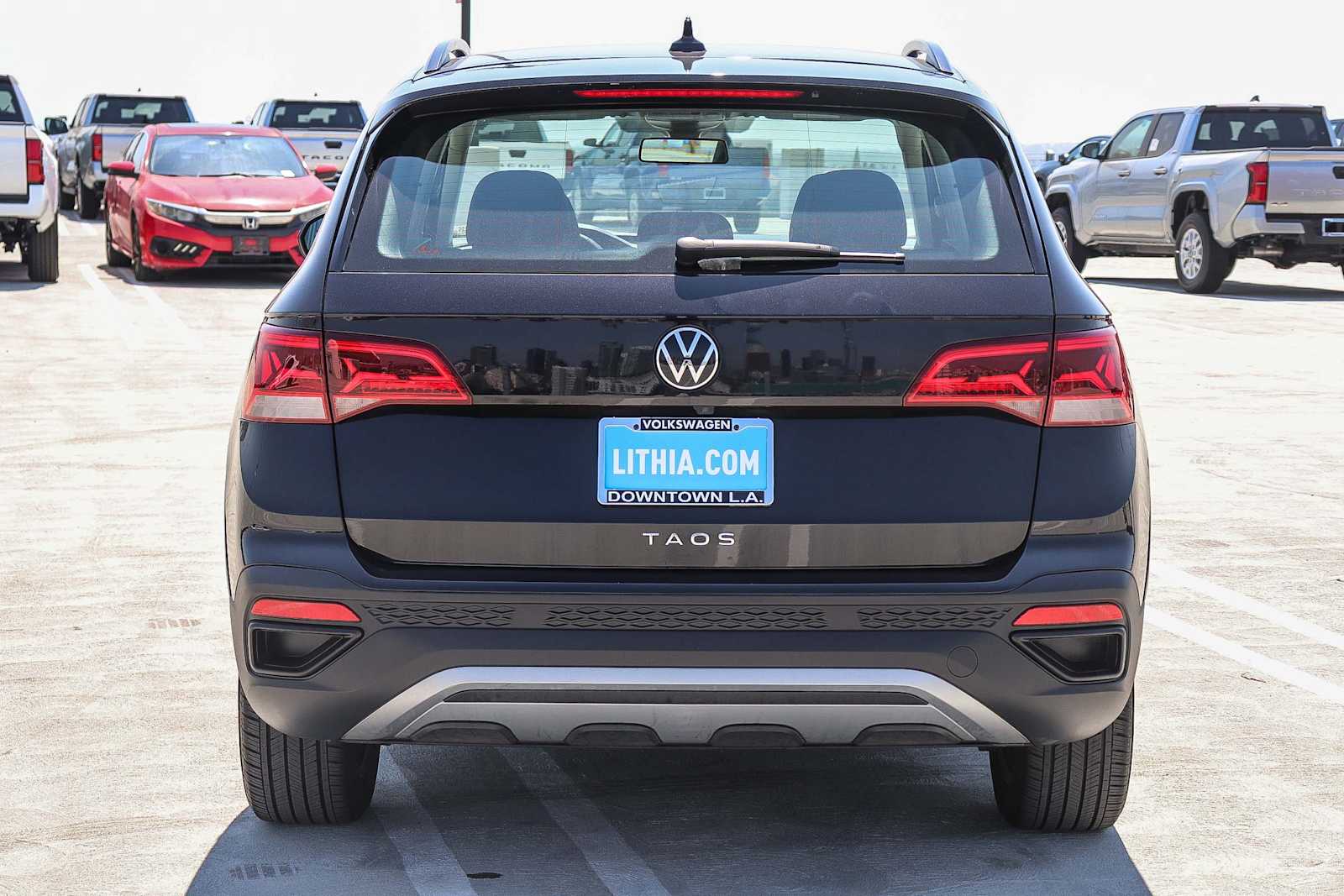 Thumbnail: 2022 Volkswagen Taos - 5