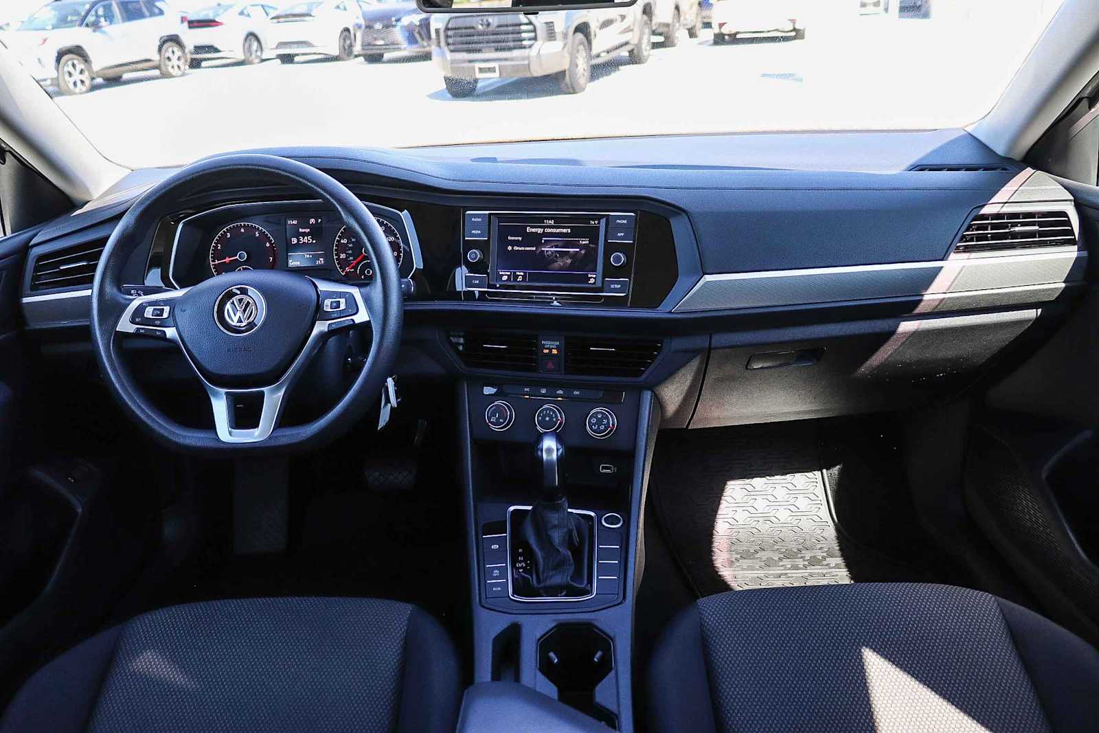 Thumbnail: 2019 Volkswagen Jetta - 12