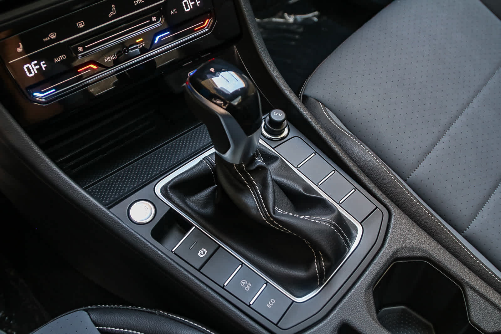 Thumbnail: 2025 Volkswagen Jetta - 21