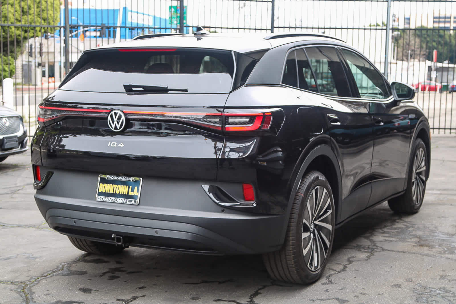 2025 Volkswagen ID.4 Pro 6