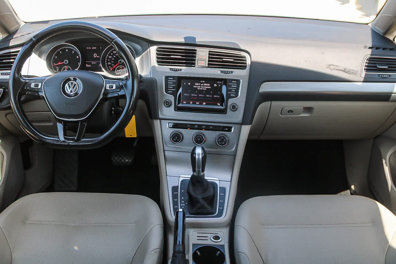 Thumbnail: 2015 Volkswagen Golf - 13