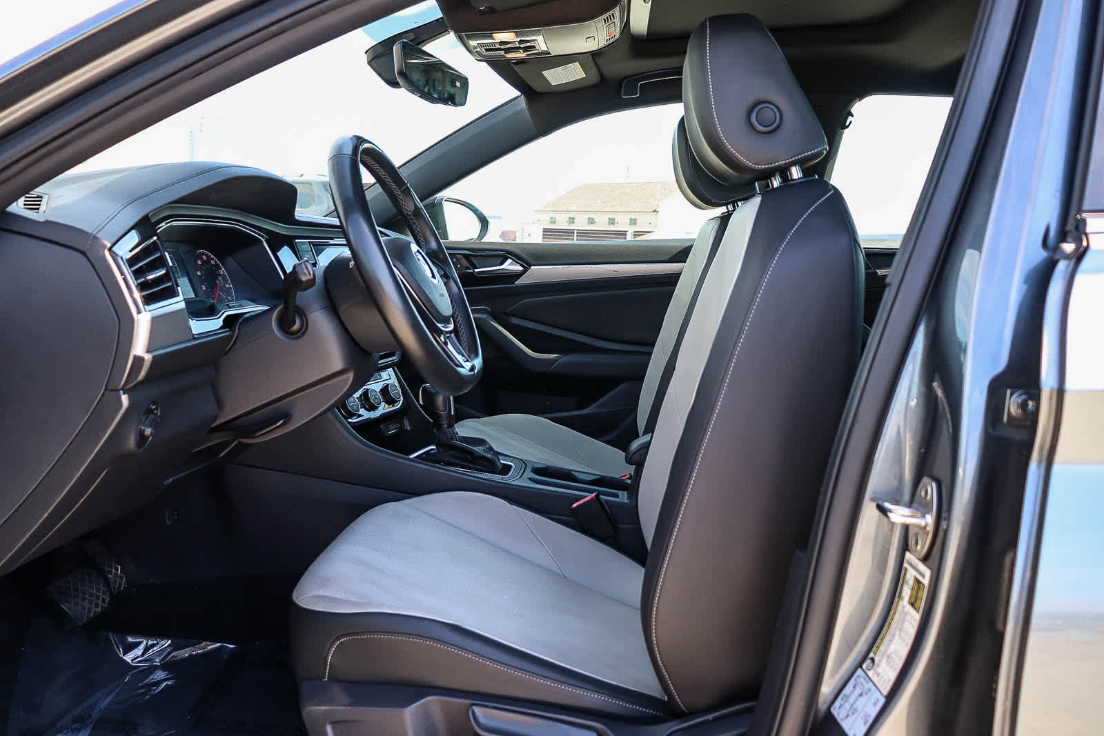 Thumbnail: 2020 Volkswagen Jetta - 18