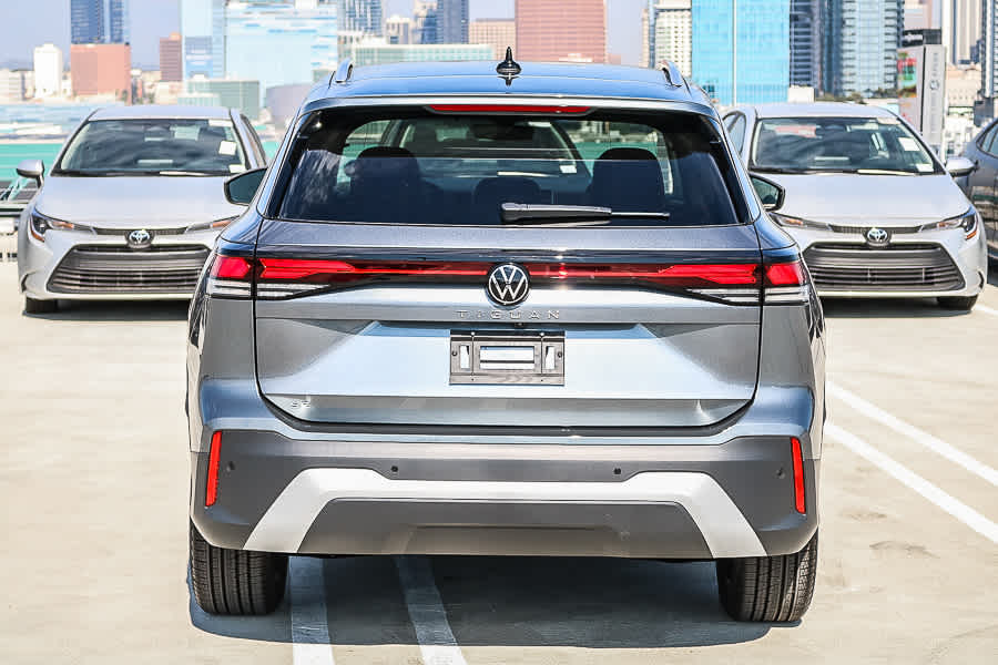 Thumbnail: 2025 Volkswagen Tiguan - 7