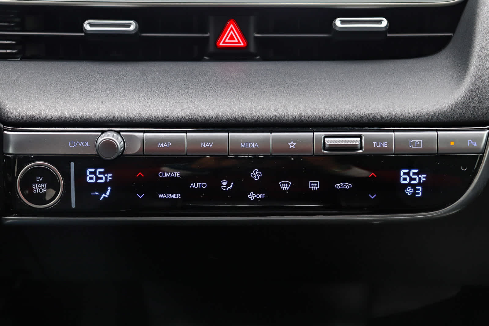 Thumbnail: 2022 Hyundai Ioniq 5 - 12