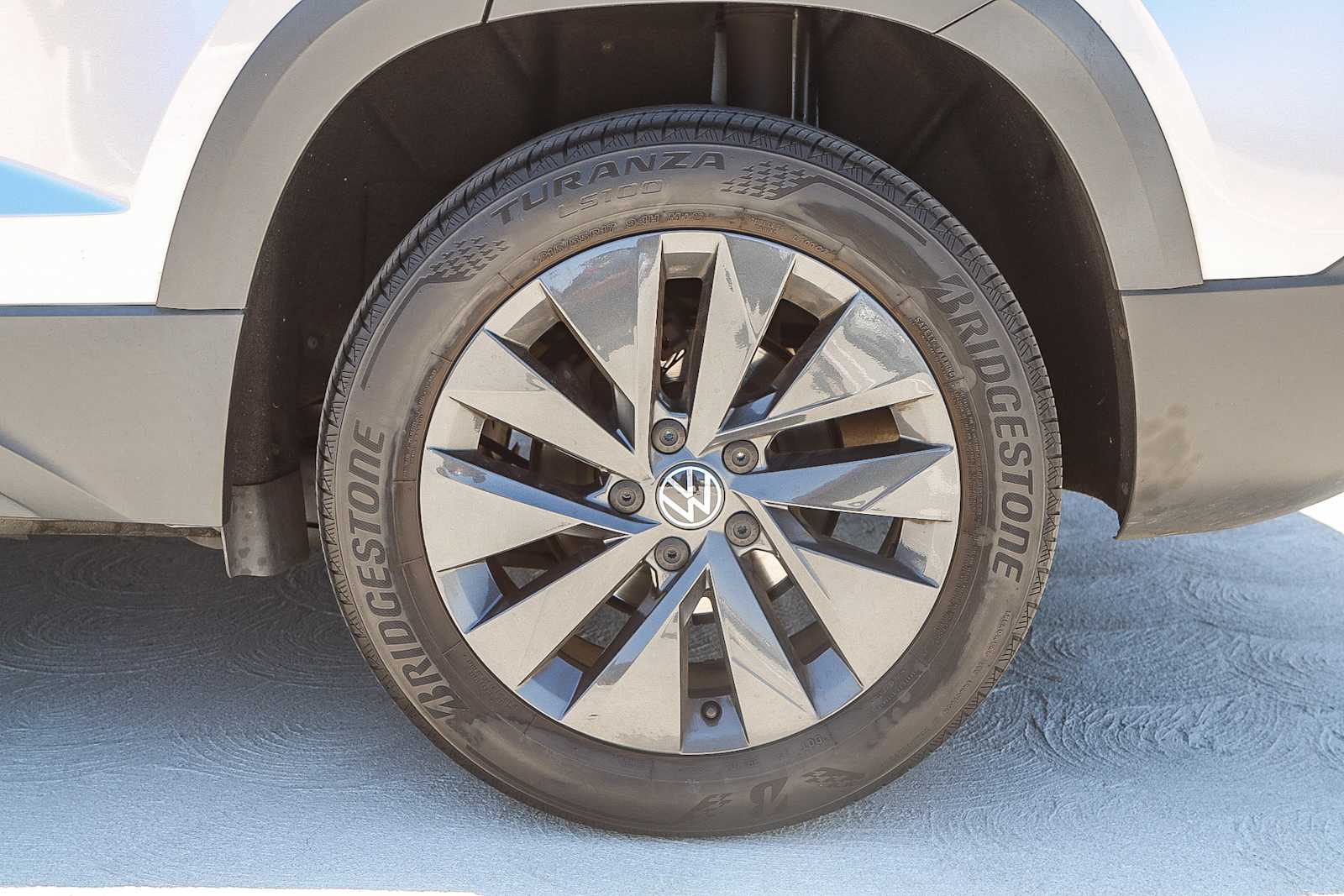 Thumbnail: 2022 Volkswagen Taos - 12