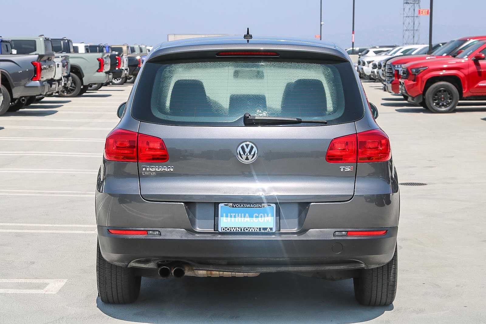 Thumbnail: 2018 Volkswagen Tiguan - 7