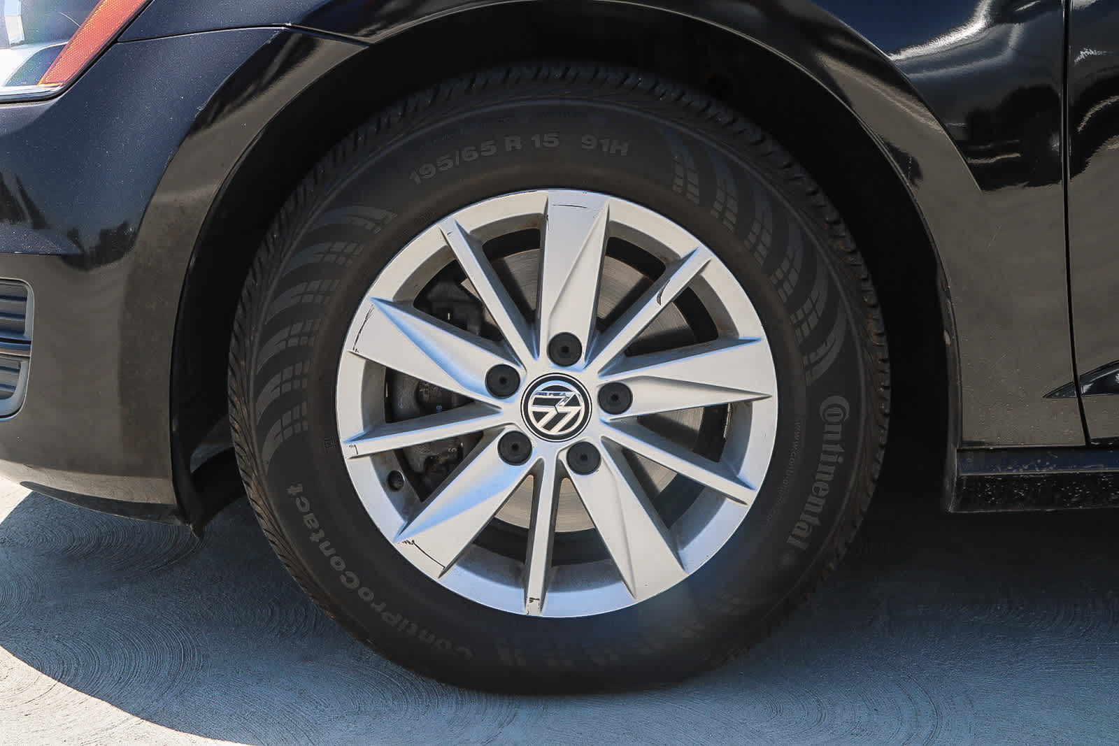 Thumbnail: 2015 Volkswagen Golf - 12