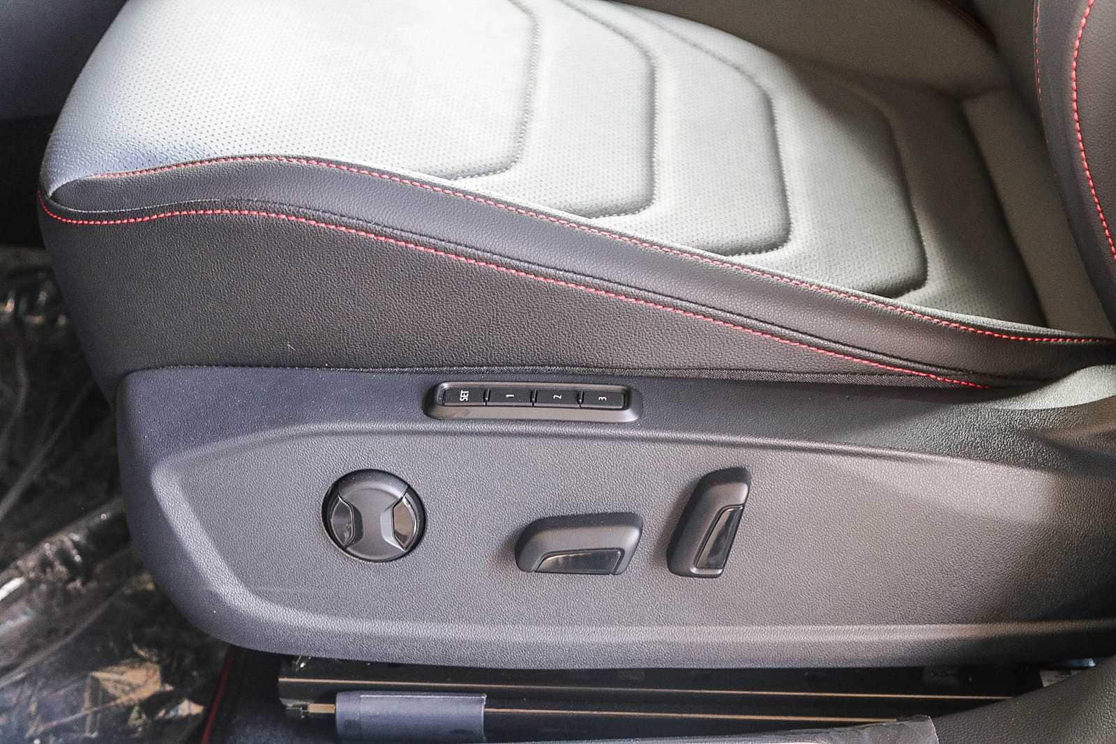 Thumbnail: 2025 Volkswagen Jetta - 21