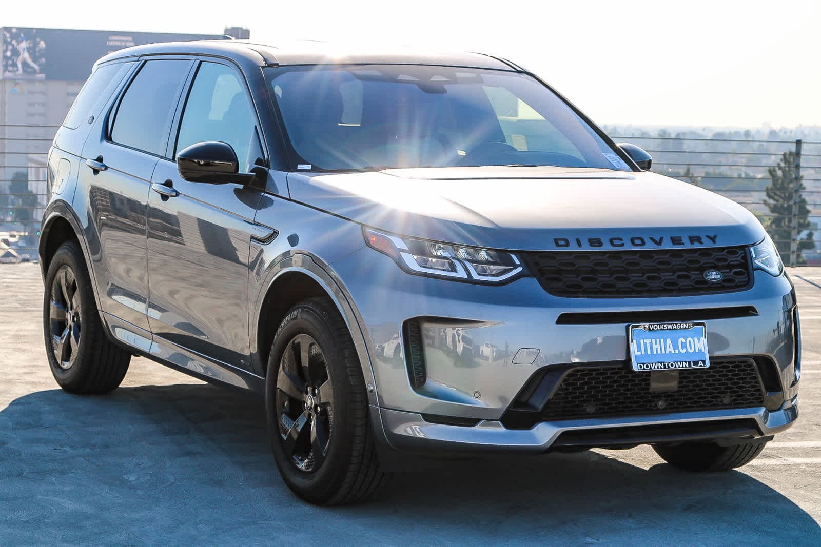 Thumbnail: 2021 Land Rover Discovery Sport - 3