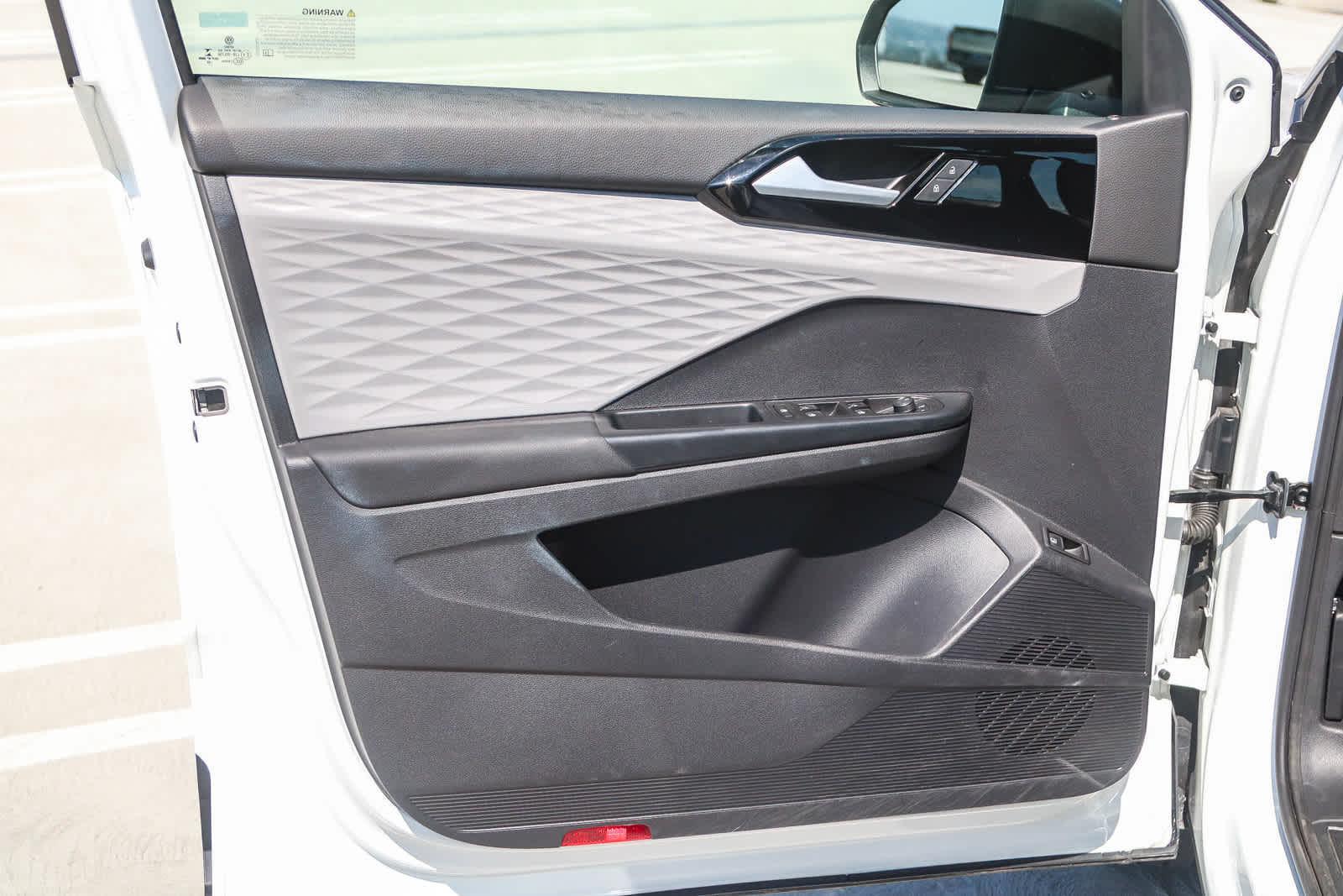 Thumbnail: 2022 Volkswagen Taos - 24