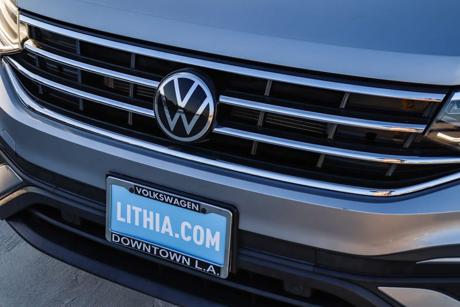 Thumbnail: 2022 Volkswagen Tiguan - 5