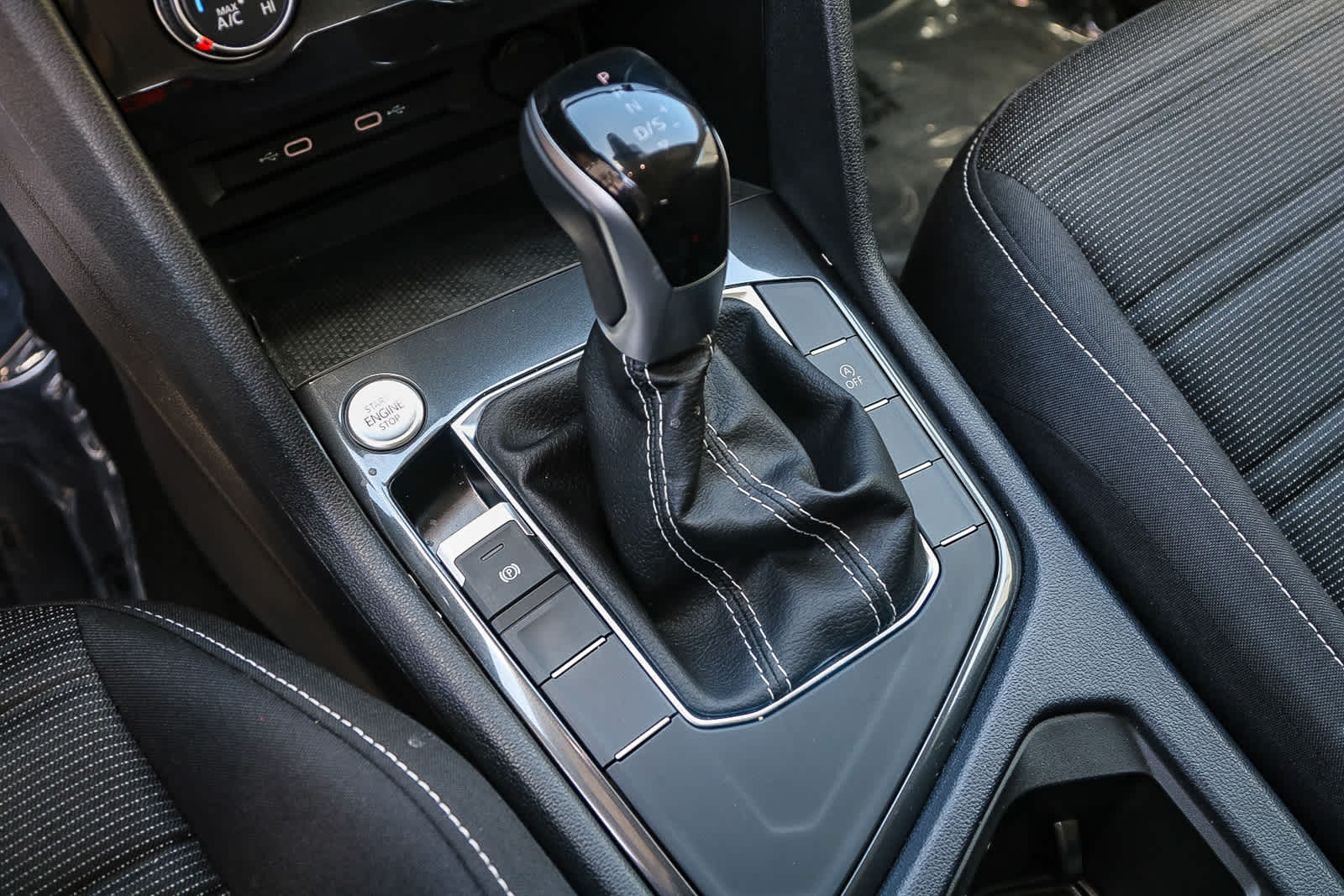 2024 Volkswagen Tiguan S 20