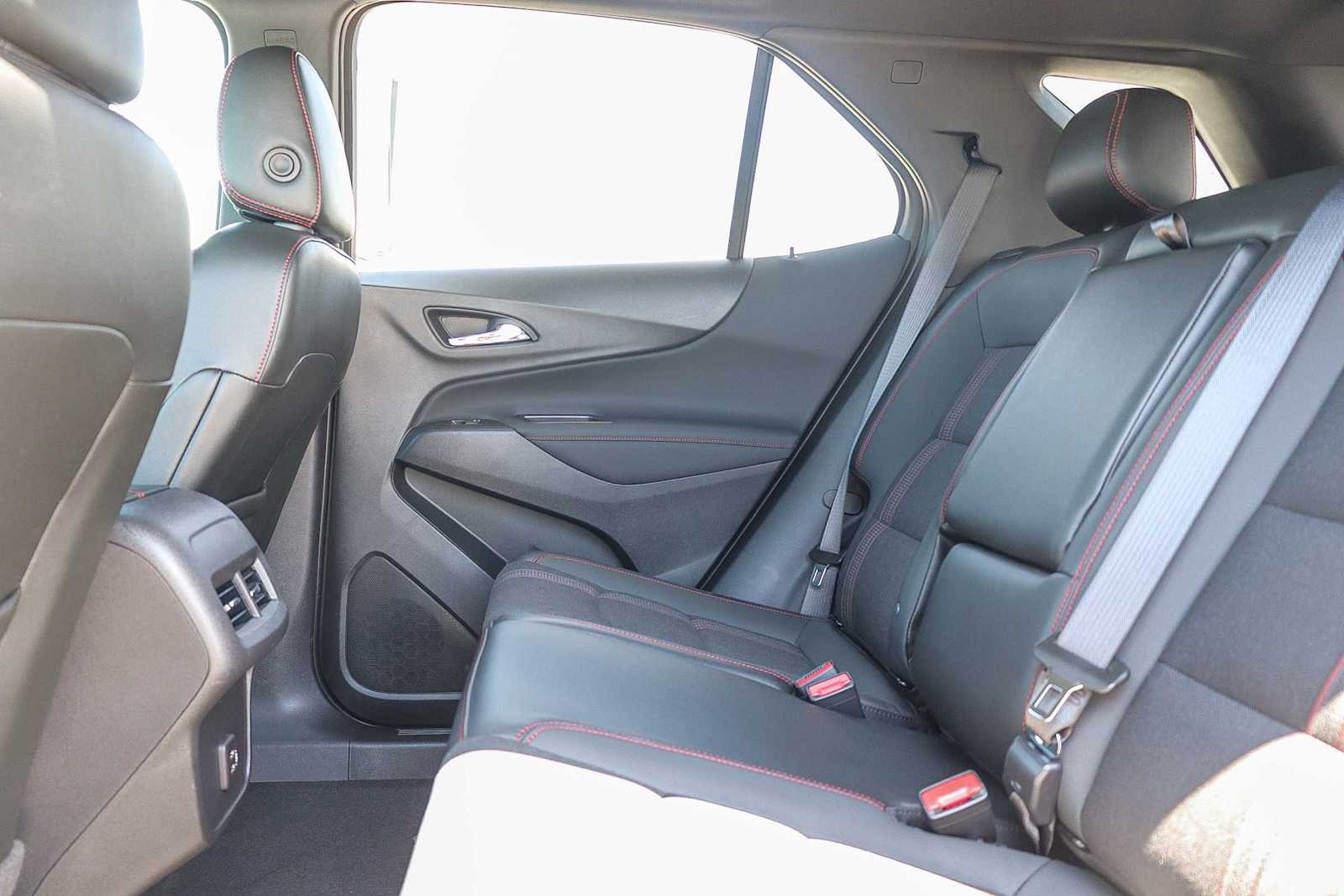 Thumbnail: 2023 Chevrolet Equinox - 18