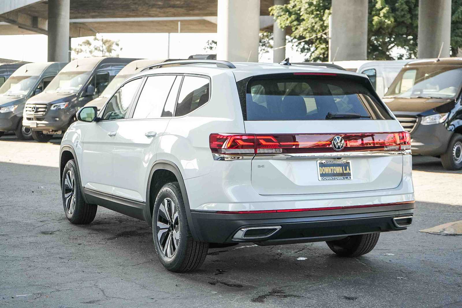 Thumbnail: 2026 Volkswagen Atlas - 8