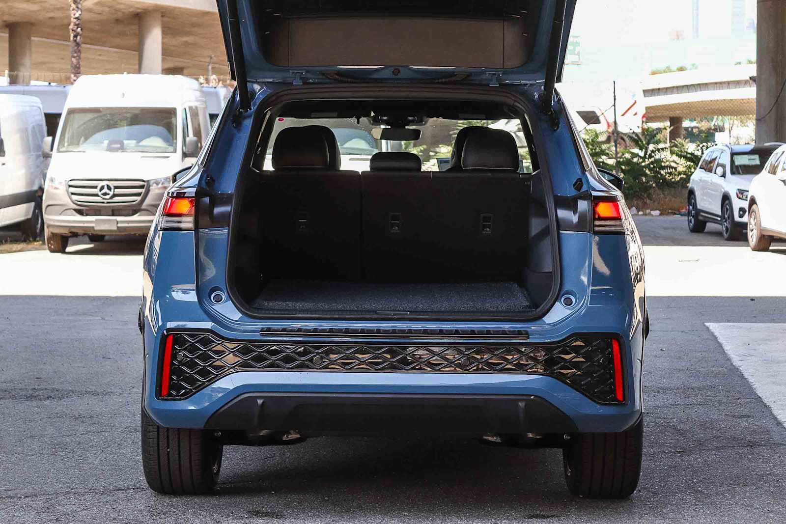 Thumbnail: 2026 Volkswagen Tiguan - 12