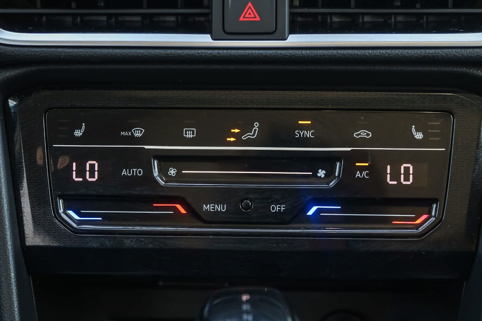 Thumbnail: 2025 Volkswagen Taos - 14