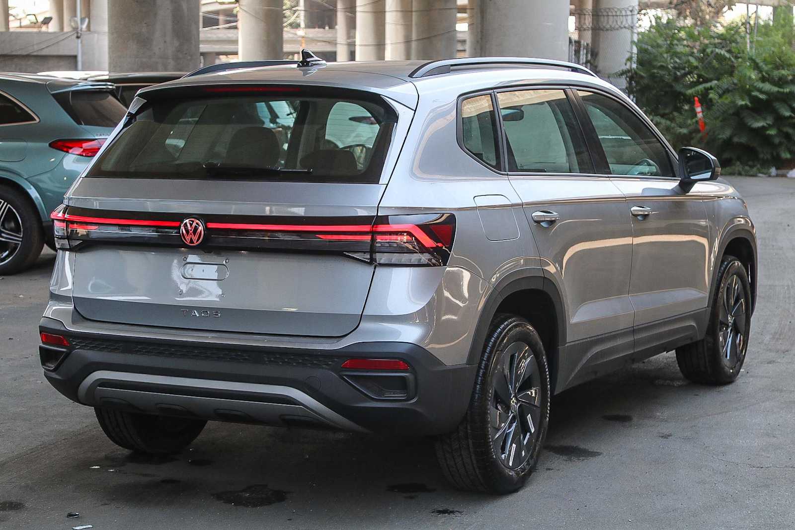 Thumbnail: 2025 Volkswagen Taos - 6