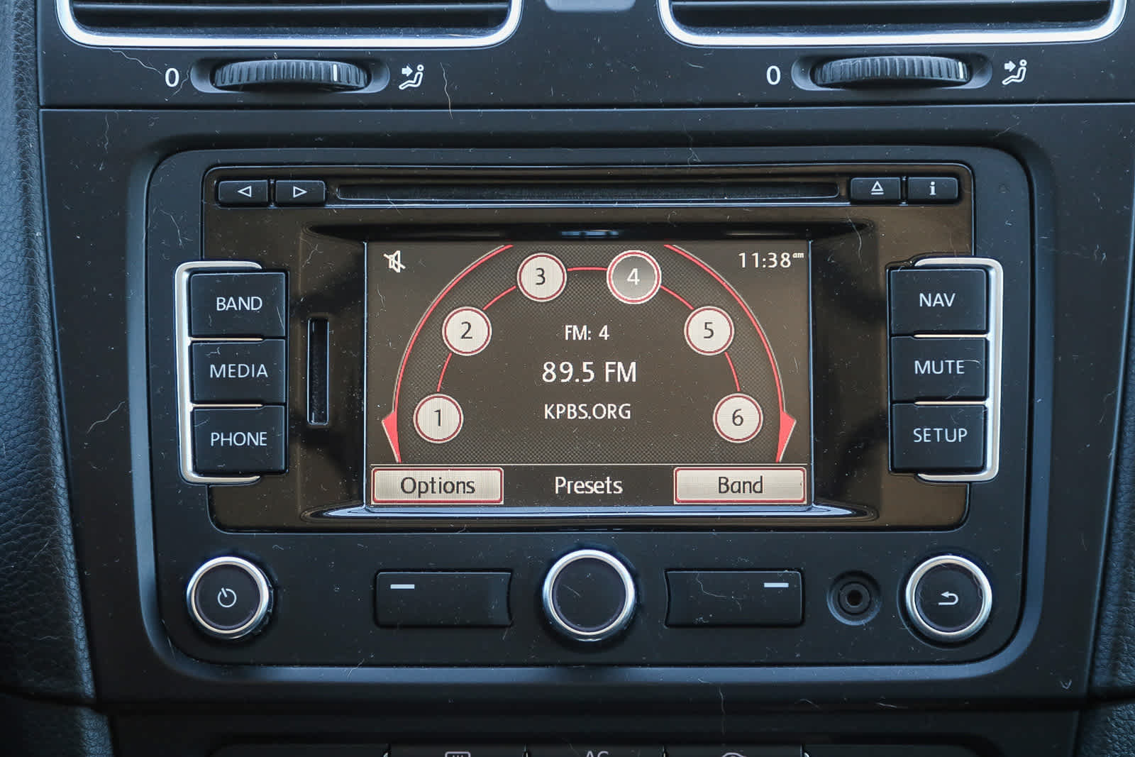 Thumbnail: 2012 Volkswagen Jetta - 16