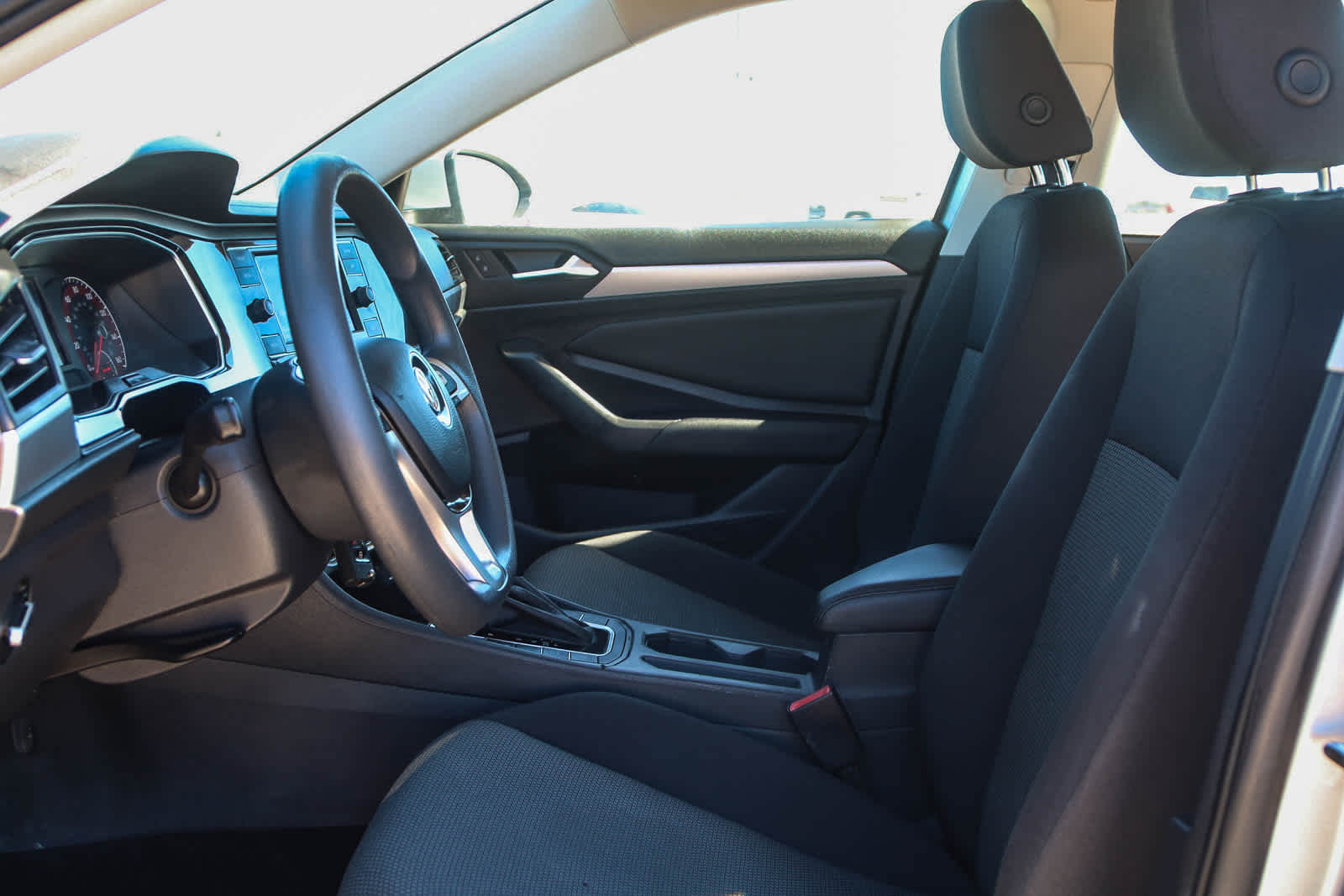 Thumbnail: 2021 Volkswagen Jetta - 17