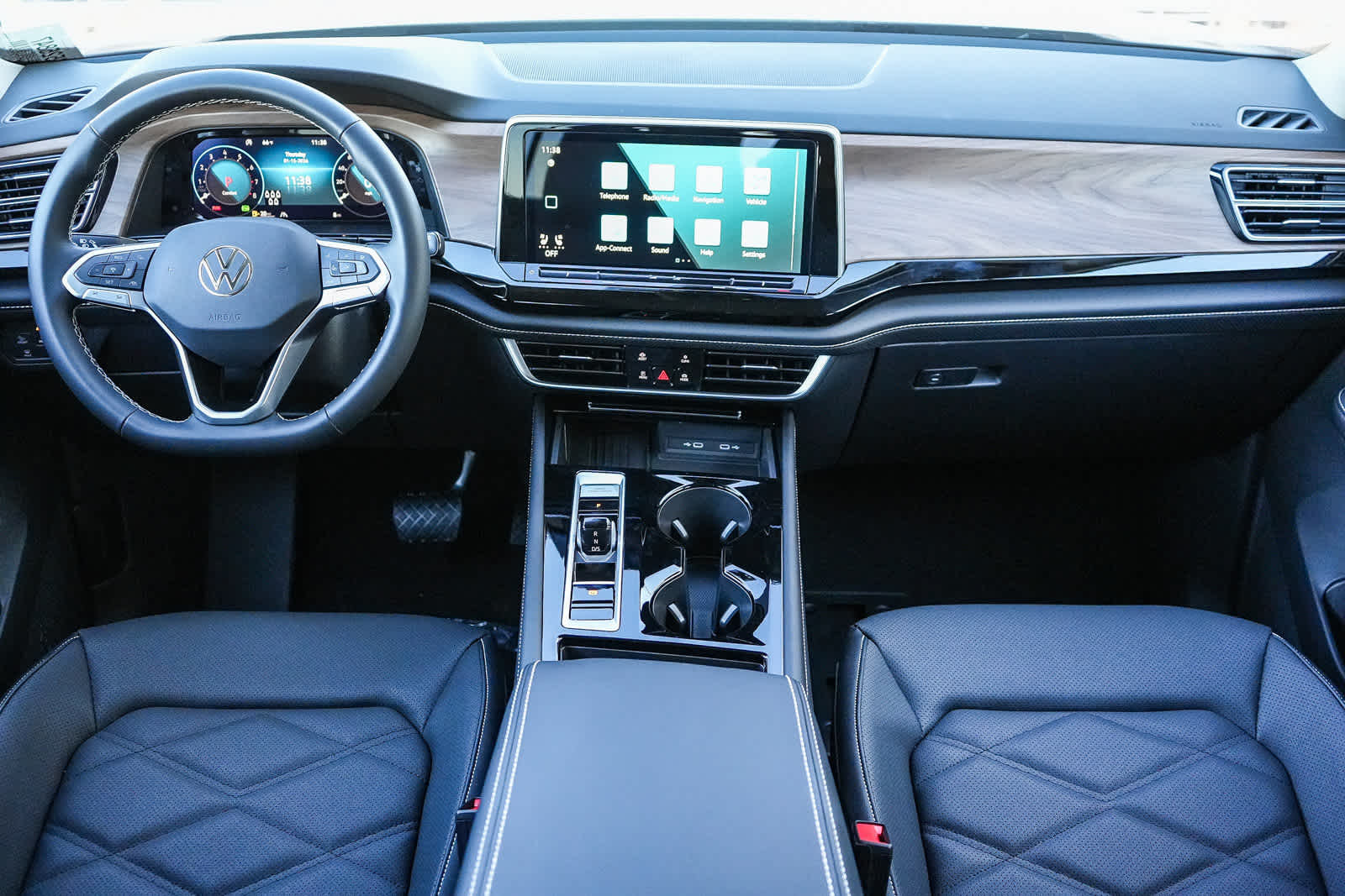 Thumbnail: 2026 Volkswagen Atlas - 12