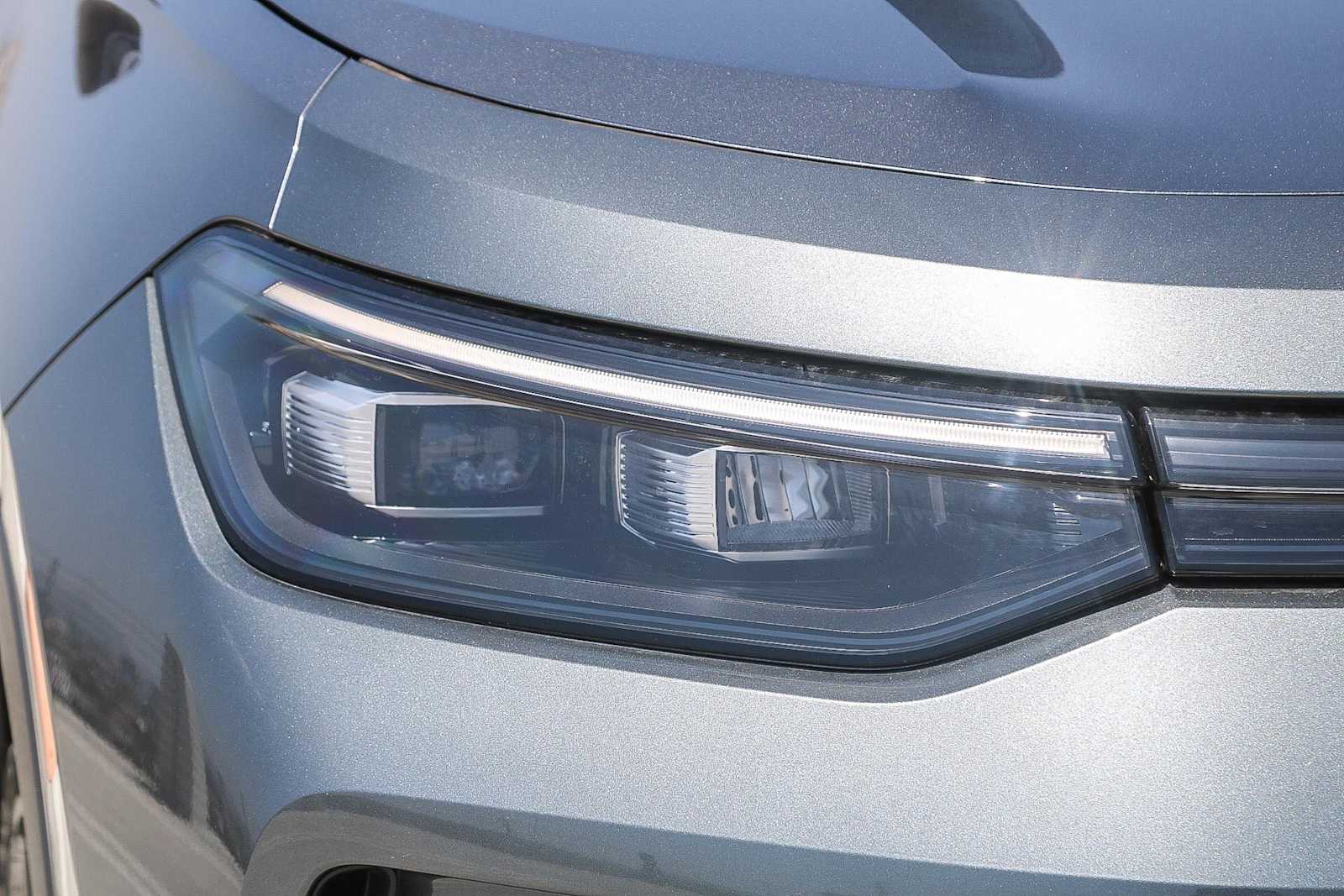 Thumbnail: 2025 Volkswagen Tiguan - 4