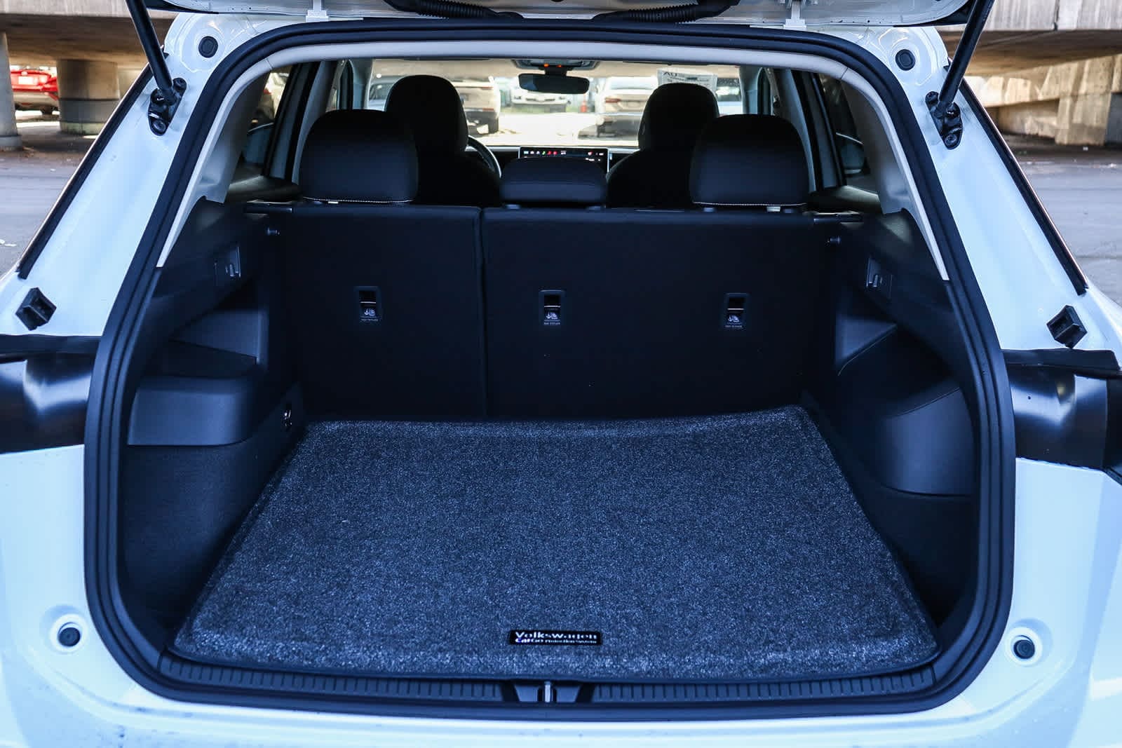 Thumbnail: 2026 Volkswagen Tiguan - 12