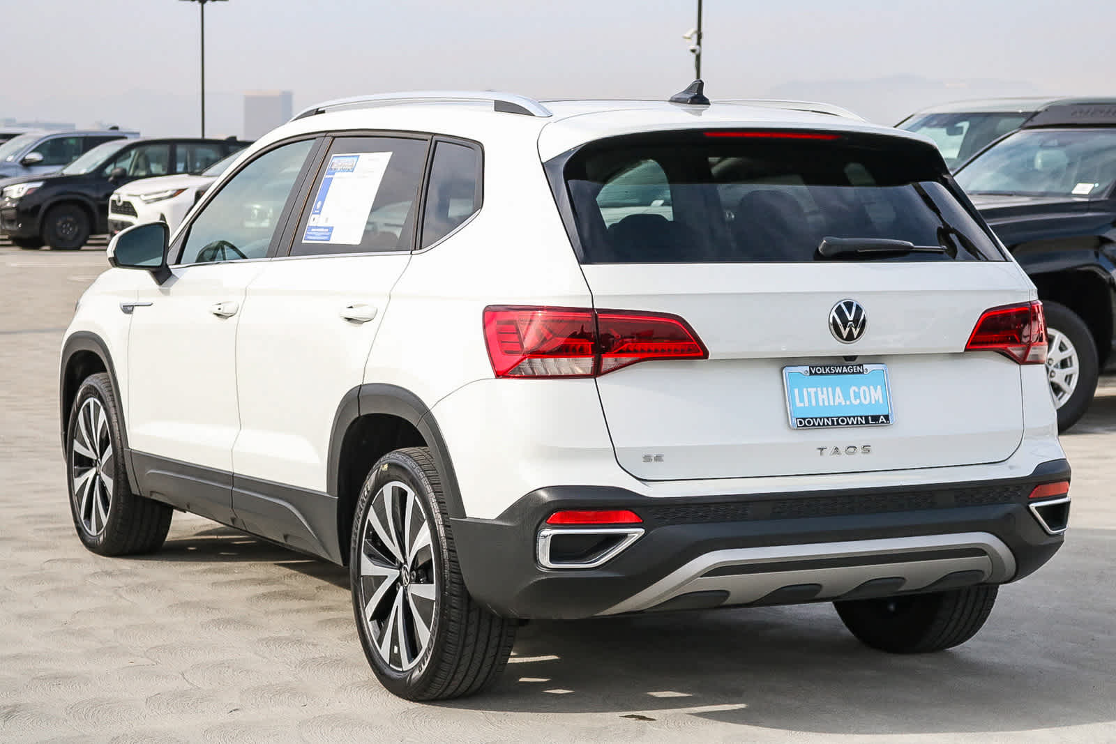 Thumbnail: 2023 Volkswagen Taos - 8