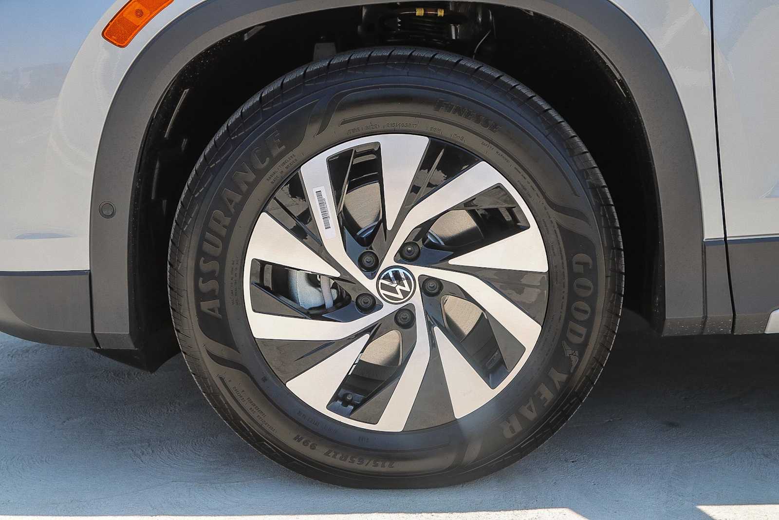 Thumbnail: 2025 Volkswagen Tiguan - 12