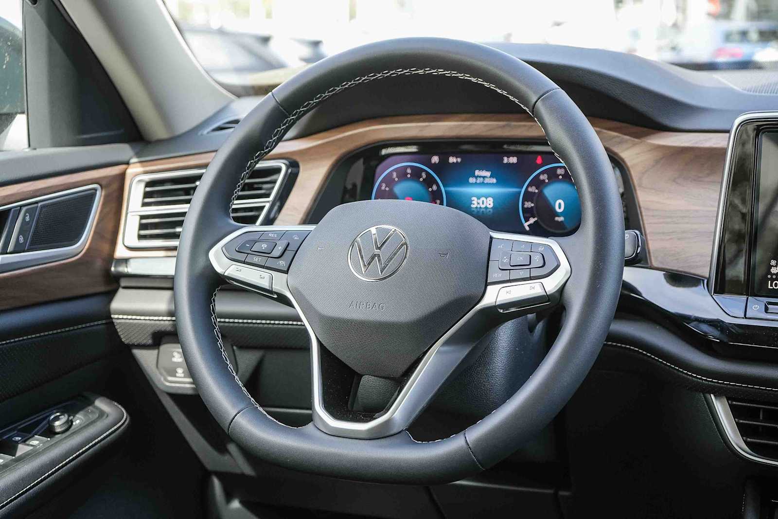 Thumbnail: 2026 Volkswagen Atlas - 17