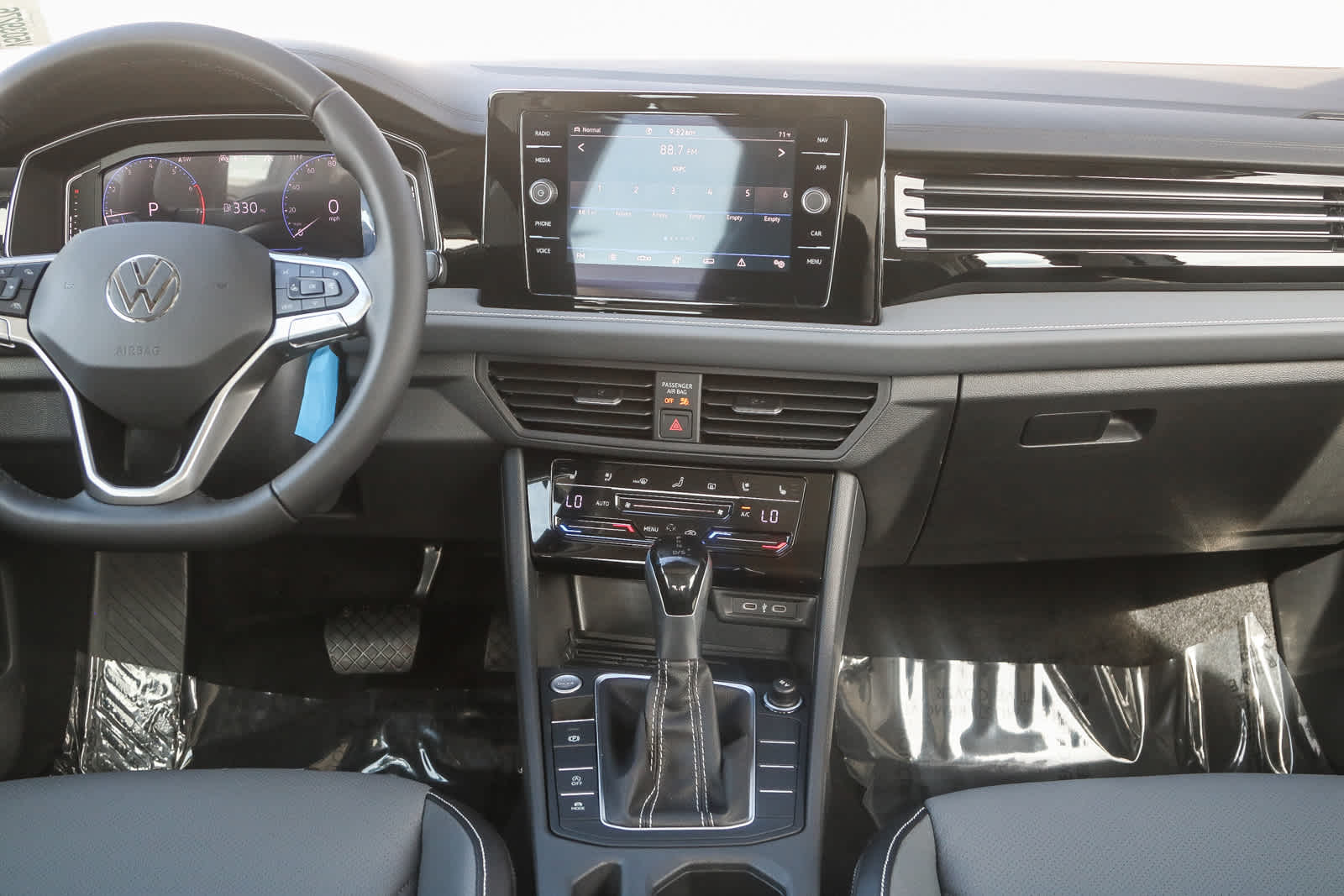 Thumbnail: 2025 Volkswagen Jetta - 13