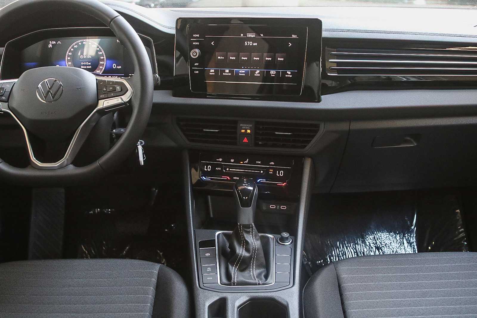 Thumbnail: 2025 Volkswagen Jetta - 14