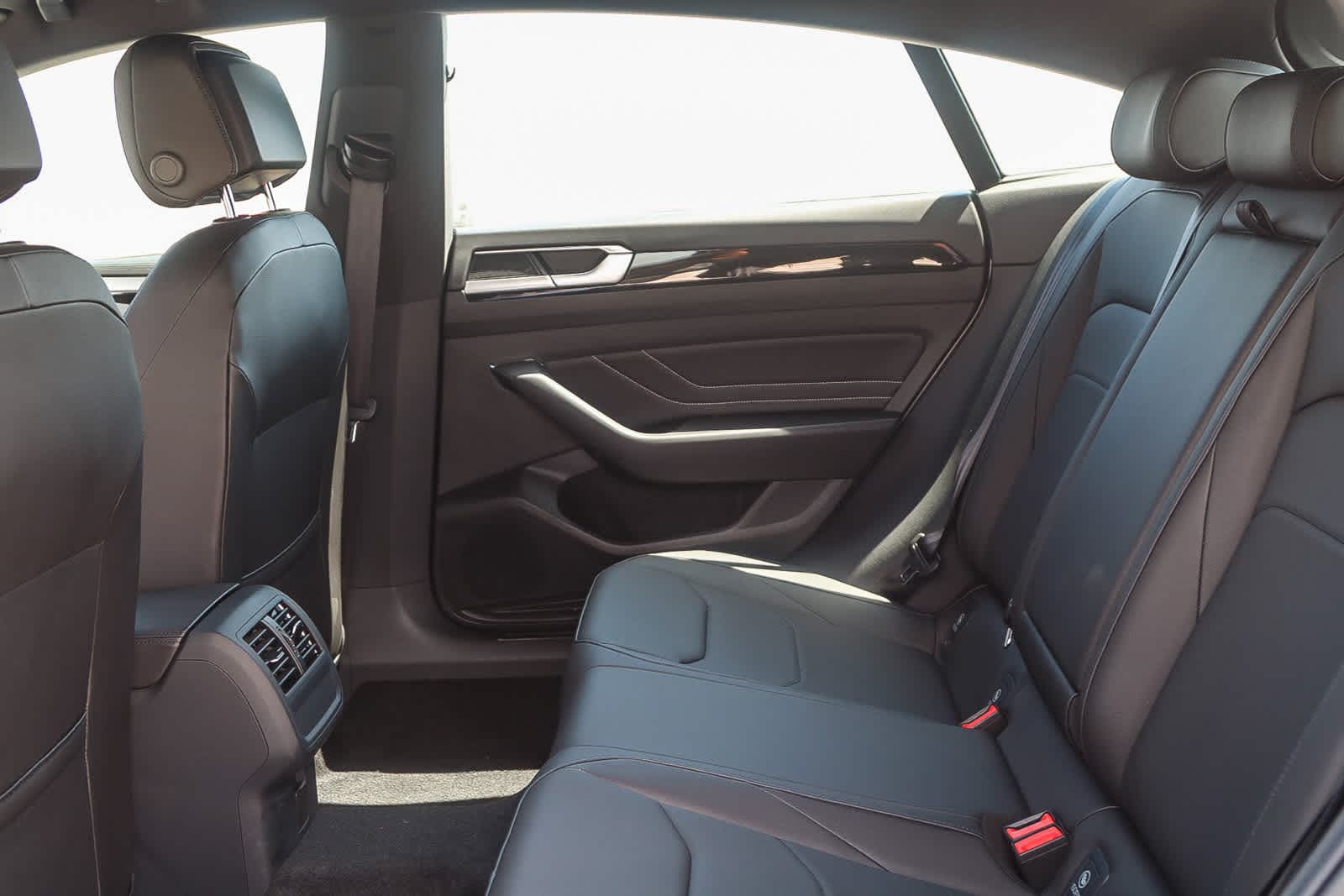 Thumbnail: 2023 Volkswagen Arteon - 18