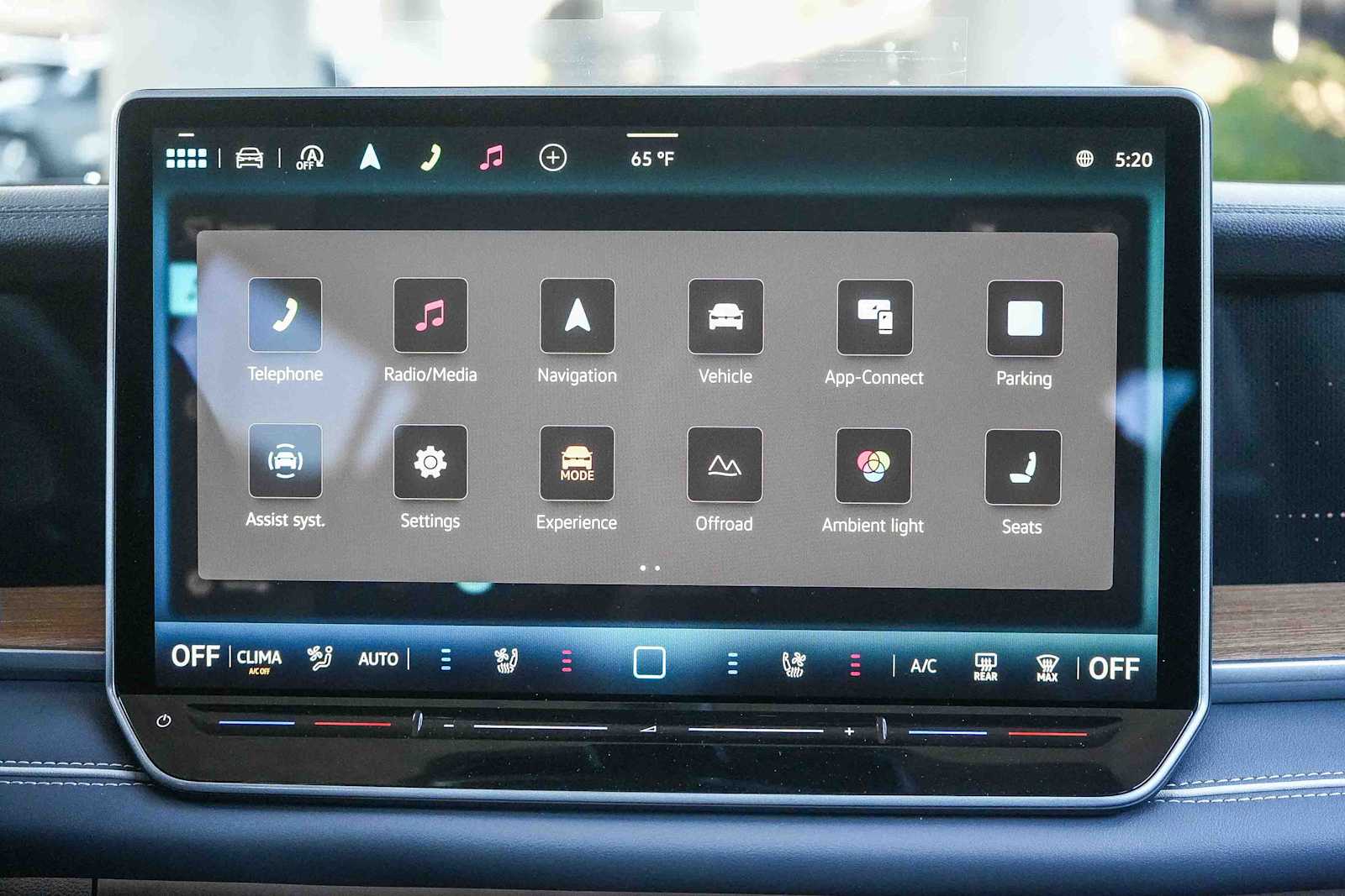 Thumbnail: 2026 Volkswagen Tiguan - 15