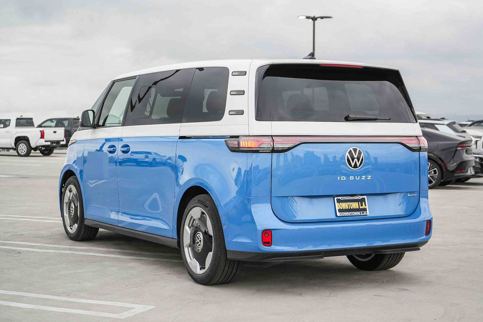 Thumbnail: 2025 Volkswagen ID.Buzz - 8