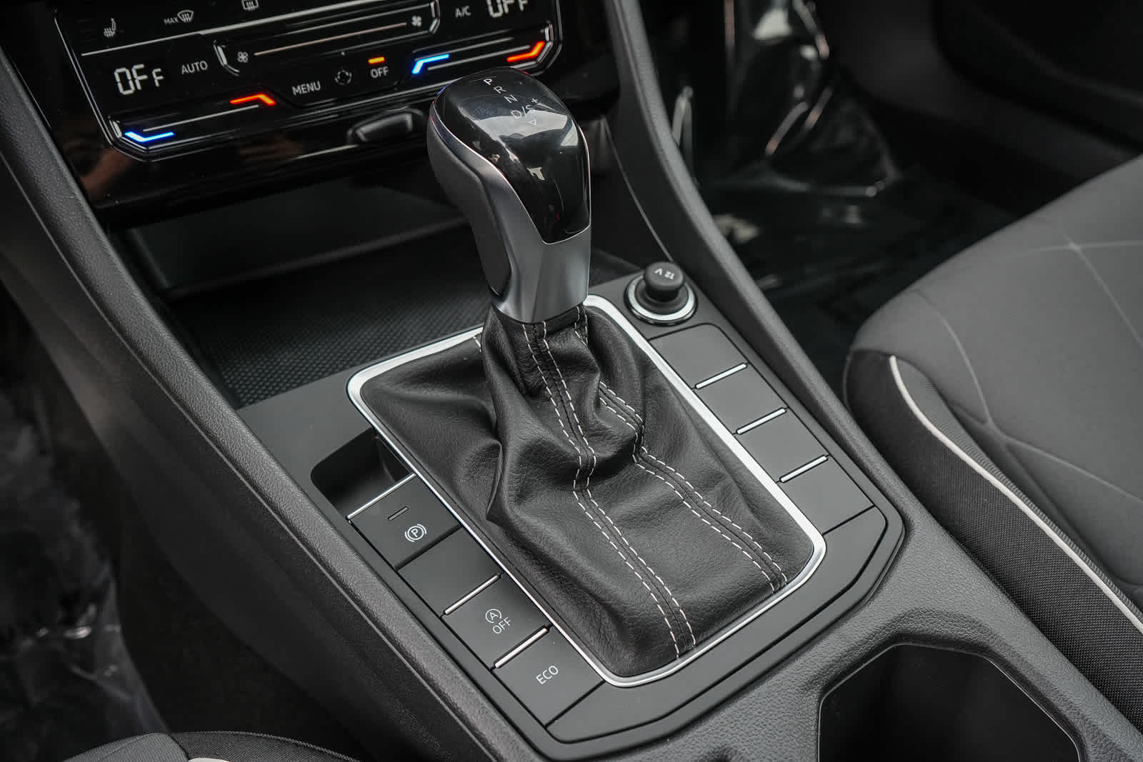 Thumbnail: 2026 Volkswagen Jetta - 34