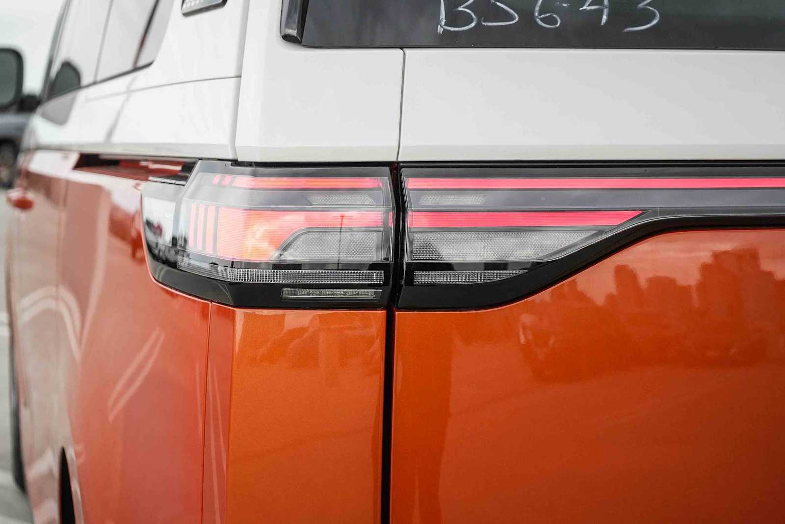 Thumbnail: 2025 Volkswagen ID.Buzz - 9
