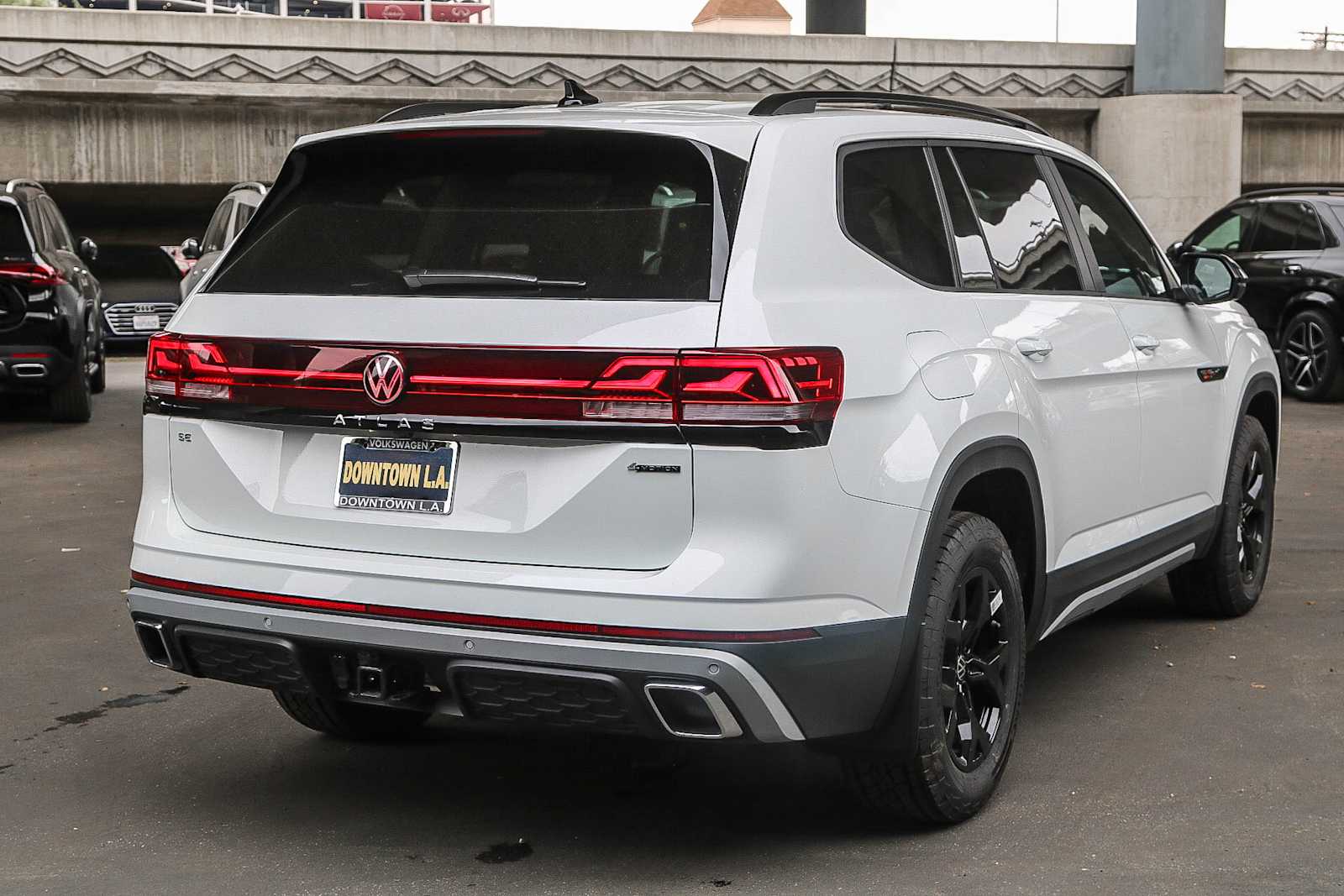 Thumbnail: 2025 Volkswagen Atlas - 6