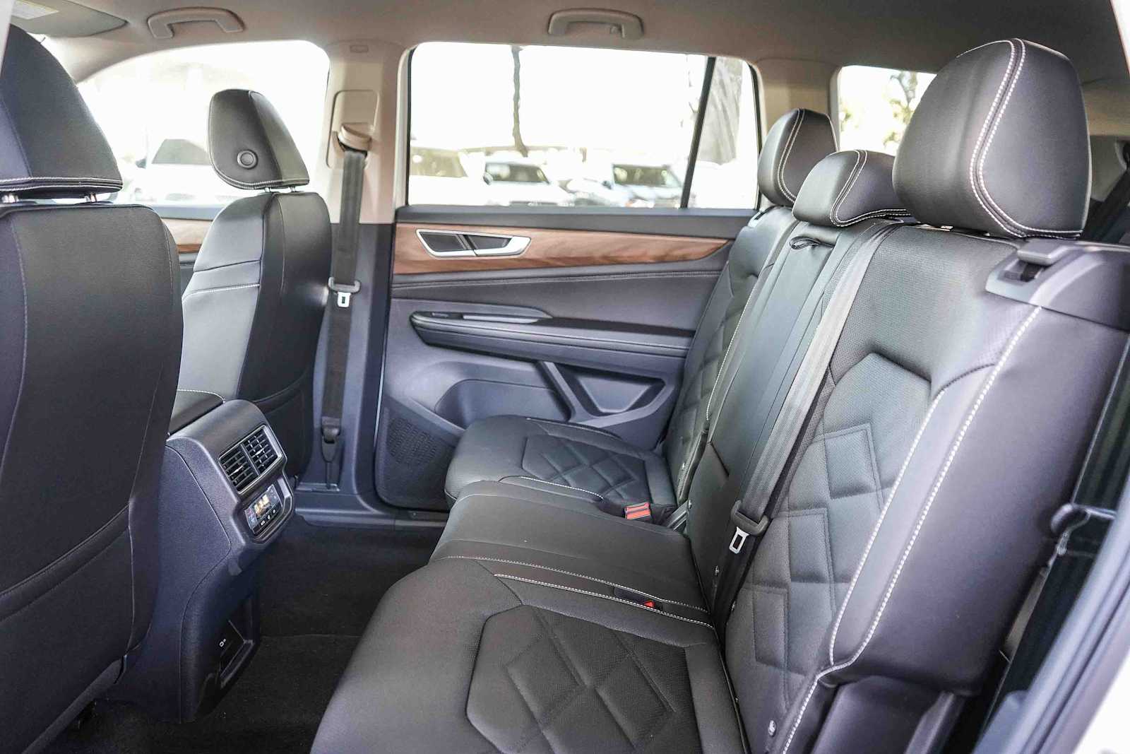 Thumbnail: 2026 Volkswagen Atlas - 20