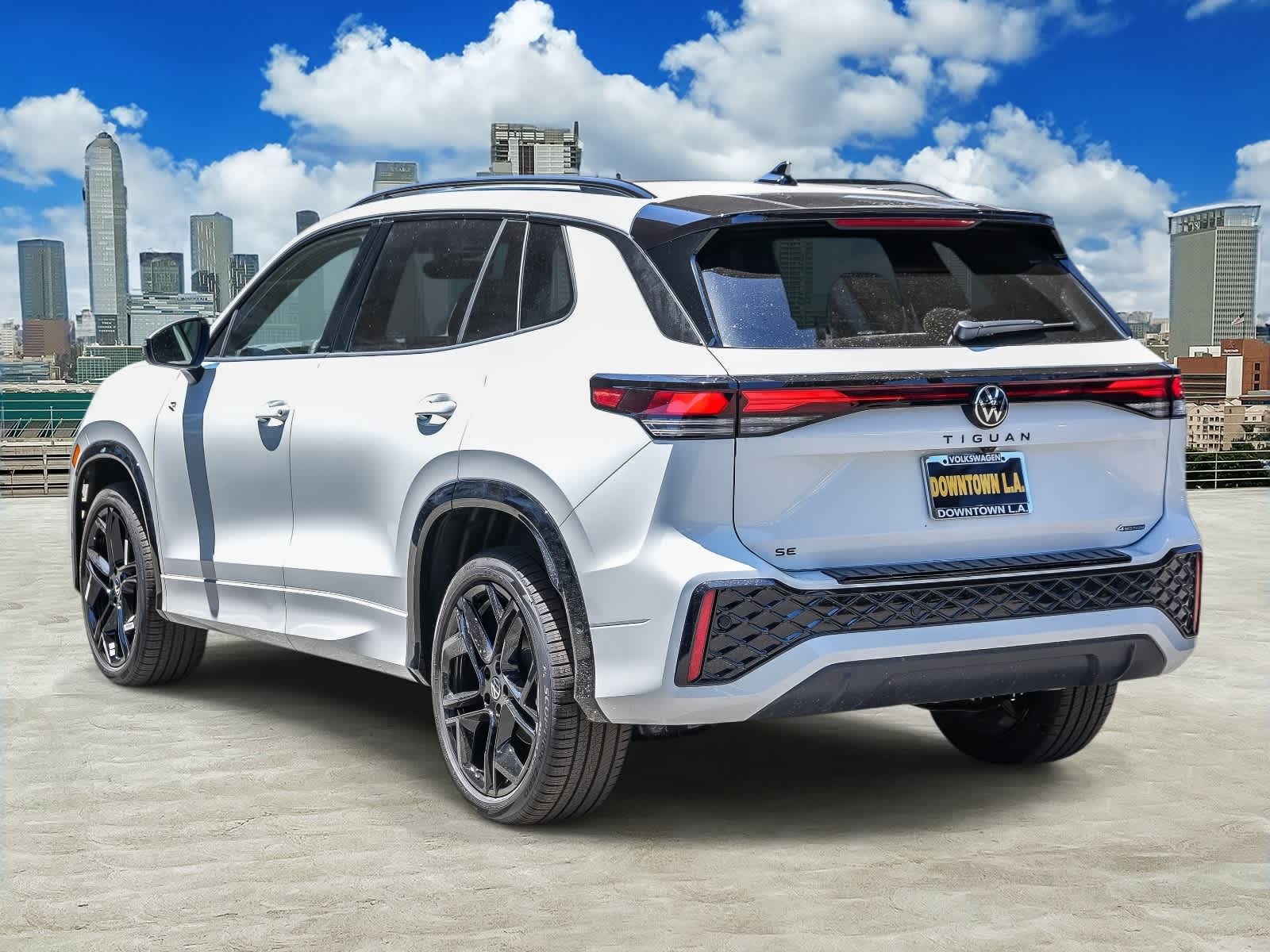 Thumbnail: 2026 Volkswagen Tiguan - 6