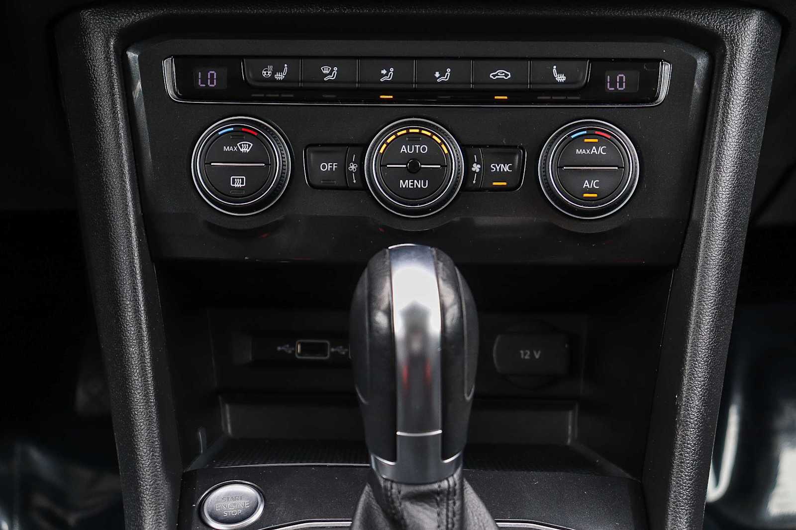 Thumbnail: 2018 Volkswagen Tiguan - 14