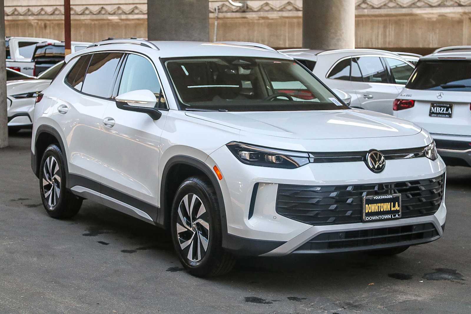 Thumbnail: 2025 Volkswagen Tiguan - 3