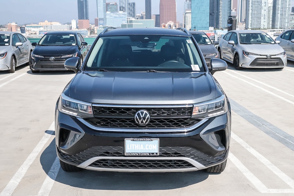 Used 2023 Volkswagen Taos SE SUV