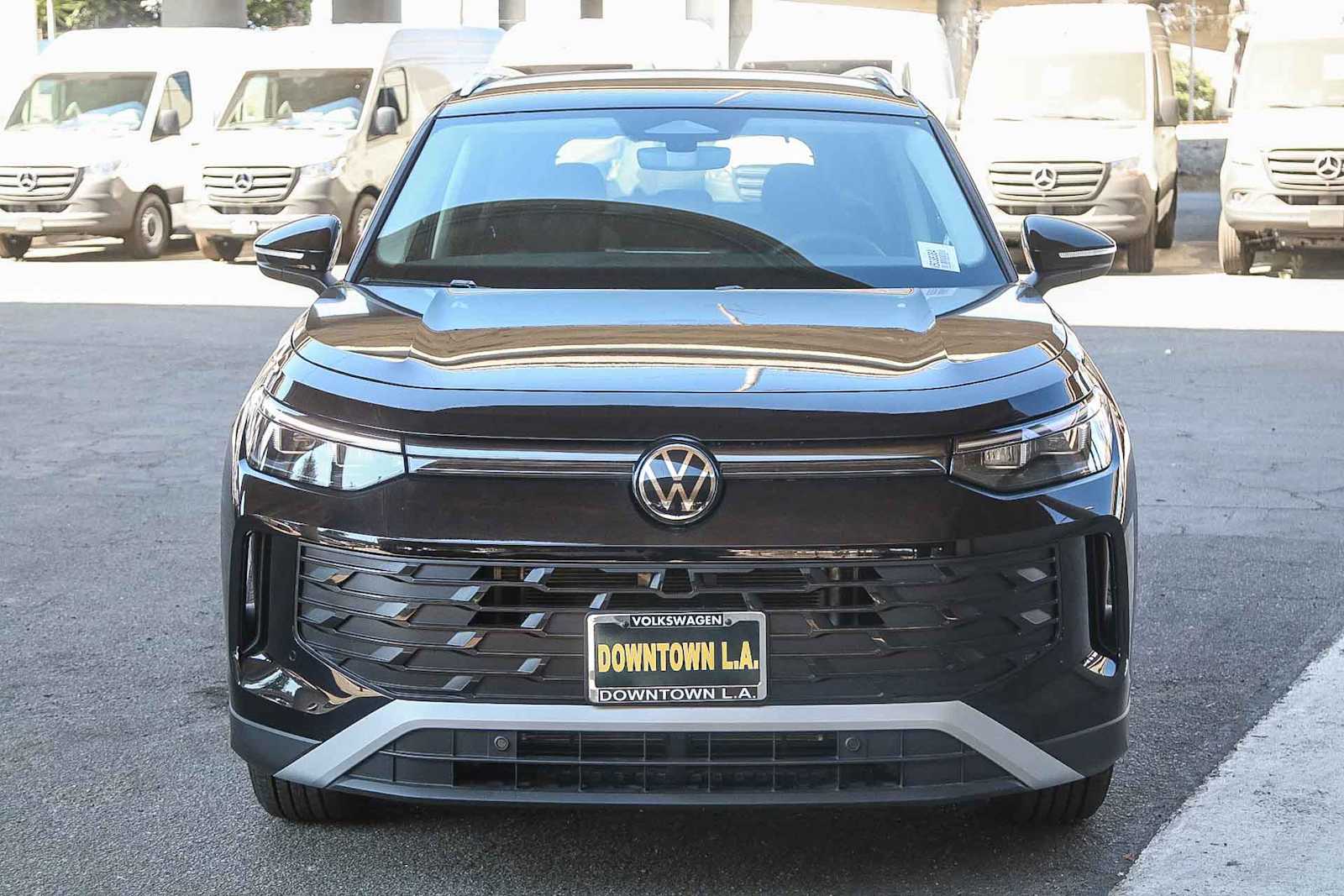 Thumbnail: 2025 Volkswagen Tiguan - 2