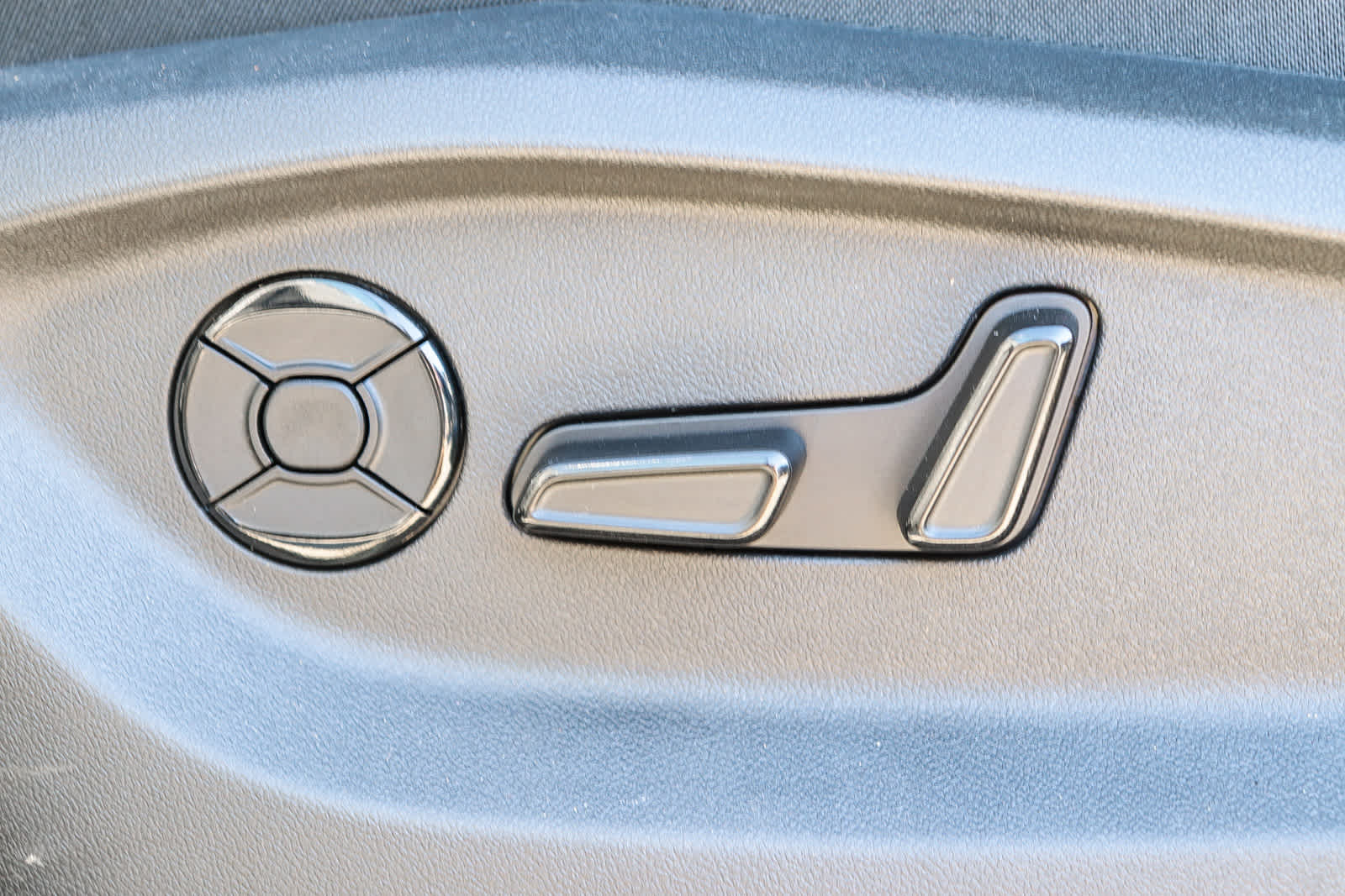 Thumbnail: 2025 Volkswagen Tiguan - 21