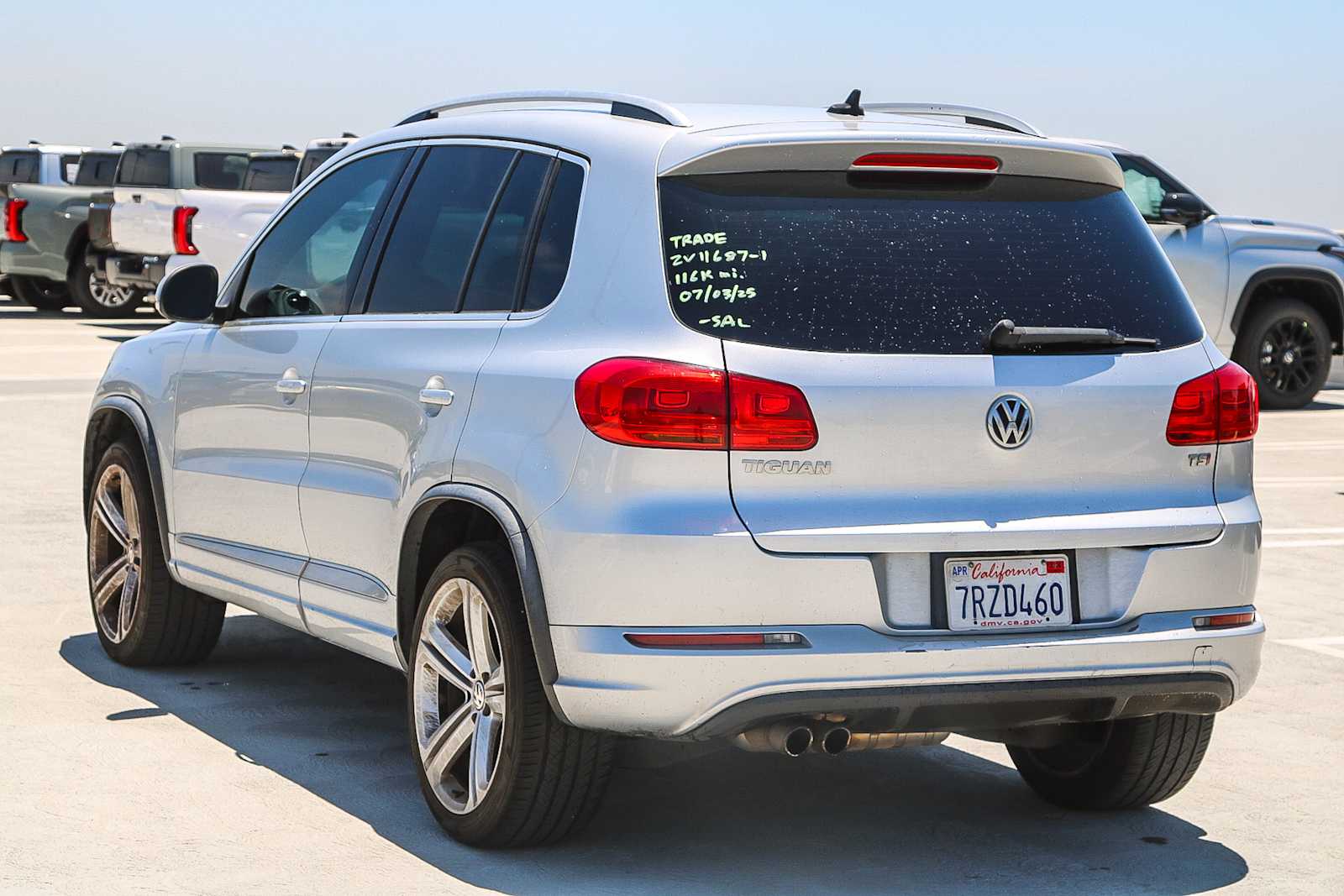 Thumbnail: 2016 Volkswagen Tiguan - 8