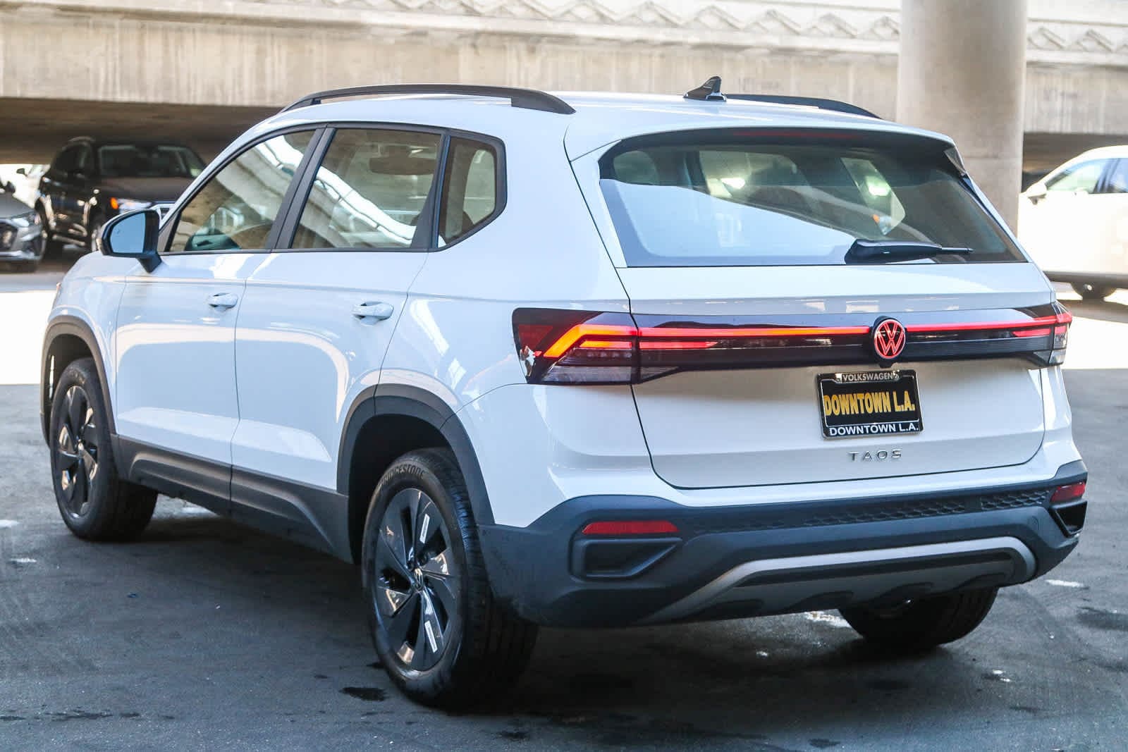 Thumbnail: 2025 Volkswagen Taos - 8