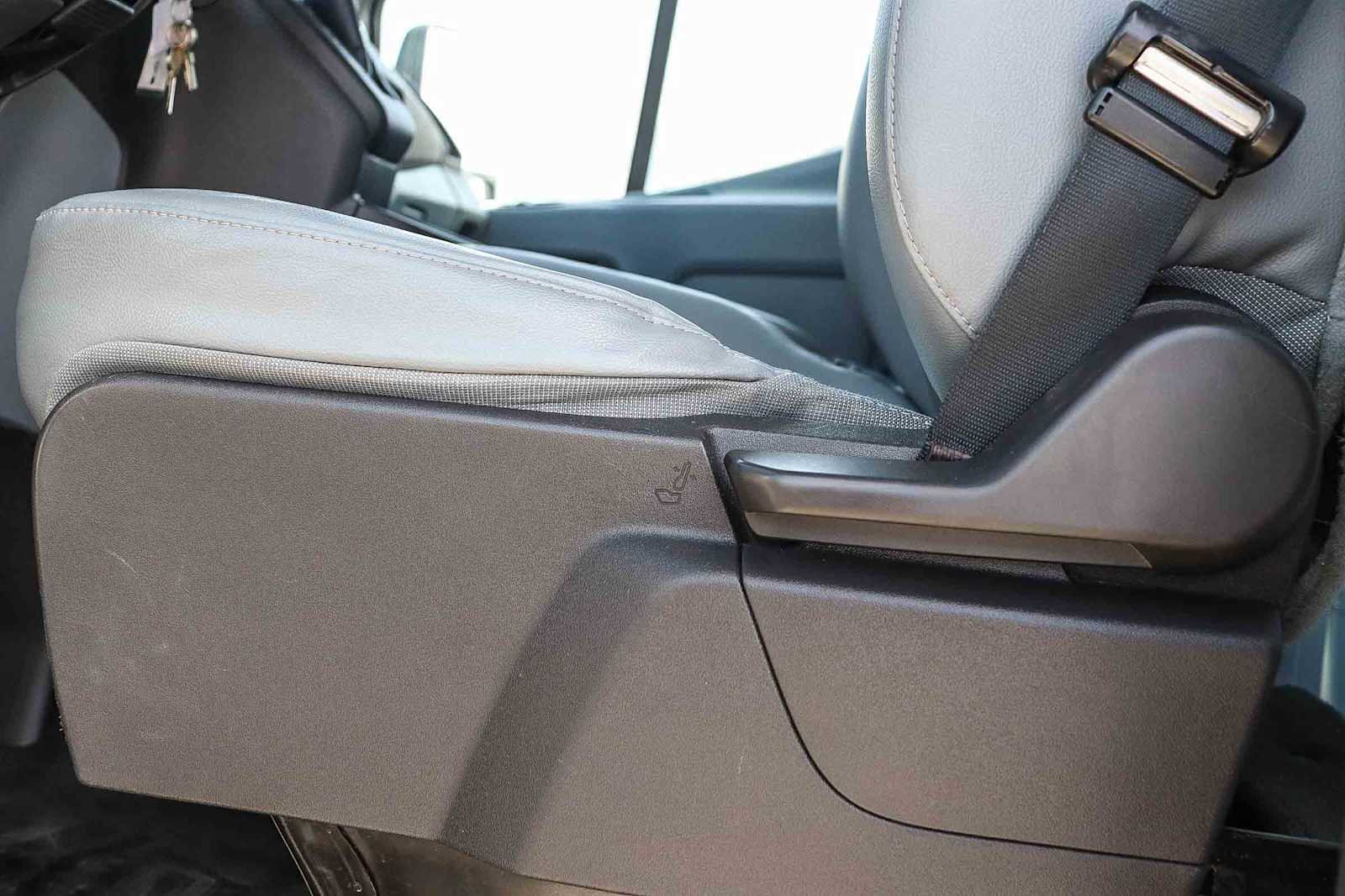 Thumbnail: 2015 Ford Transit Series - 23