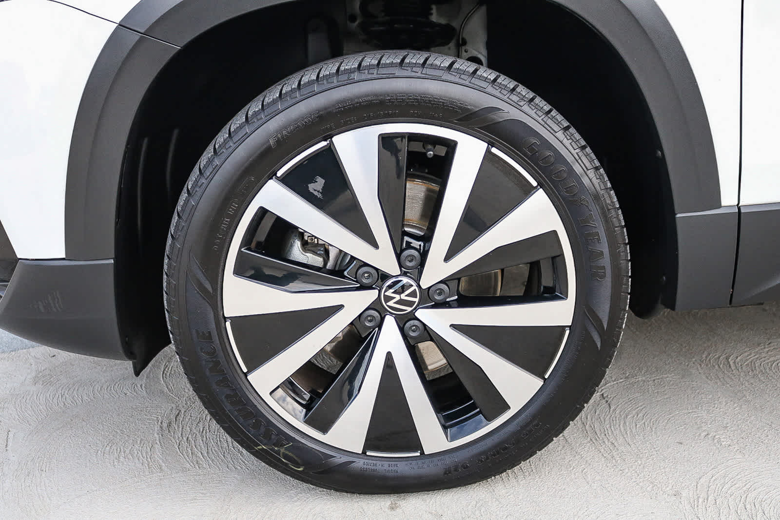 Thumbnail: 2023 Volkswagen Taos - 11